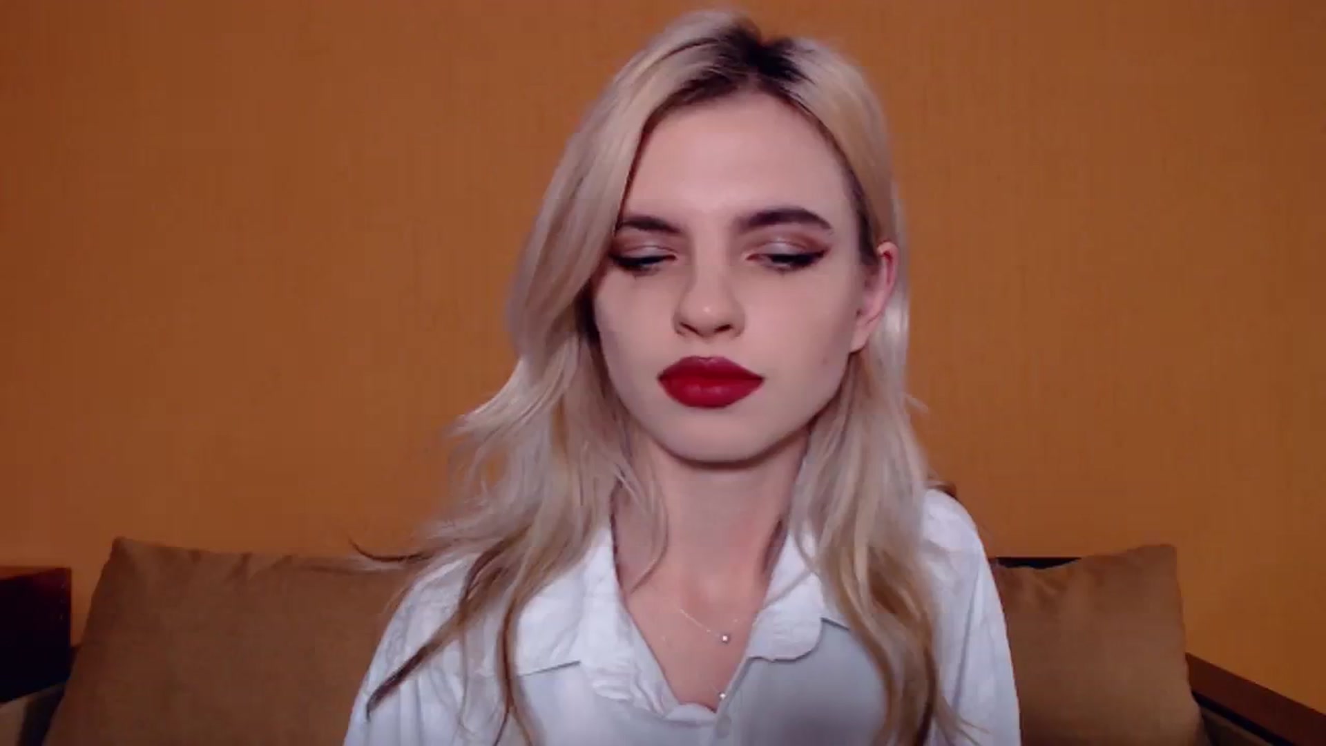 Gallery image thumbnail from Erineys's myfreecams stream on, 10/28/2023, 13:36 image 8 of 20