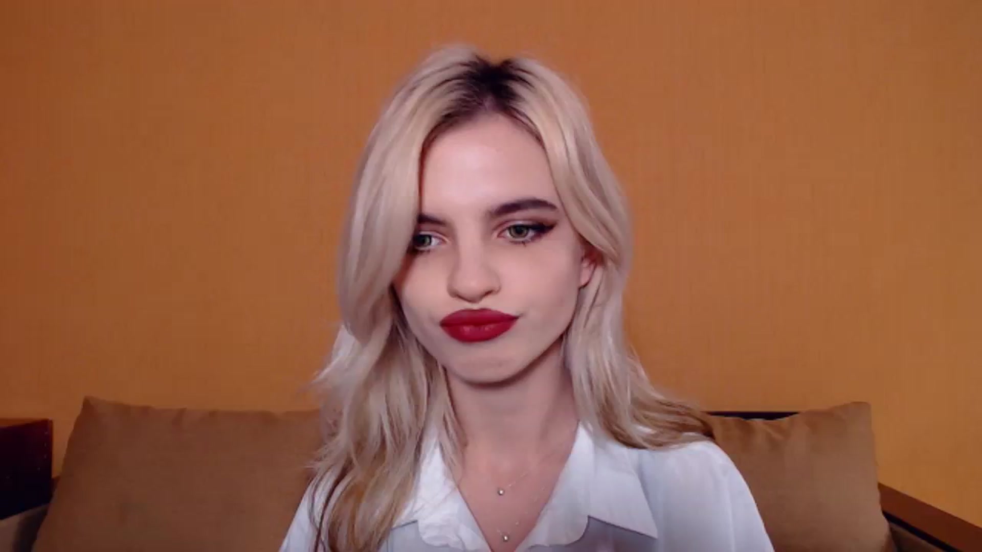 Gallery image thumbnail from Erineys's myfreecams stream on, 10/28/2023, 13:36 image 2 of 20