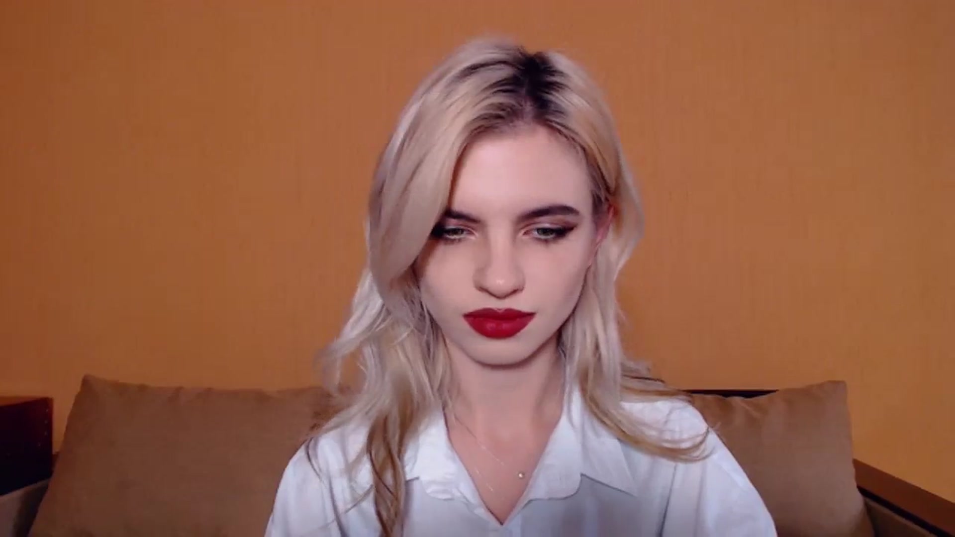 Gallery image thumbnail from Erineys's myfreecams stream on, 10/28/2023, 13:36 image 17 of 20