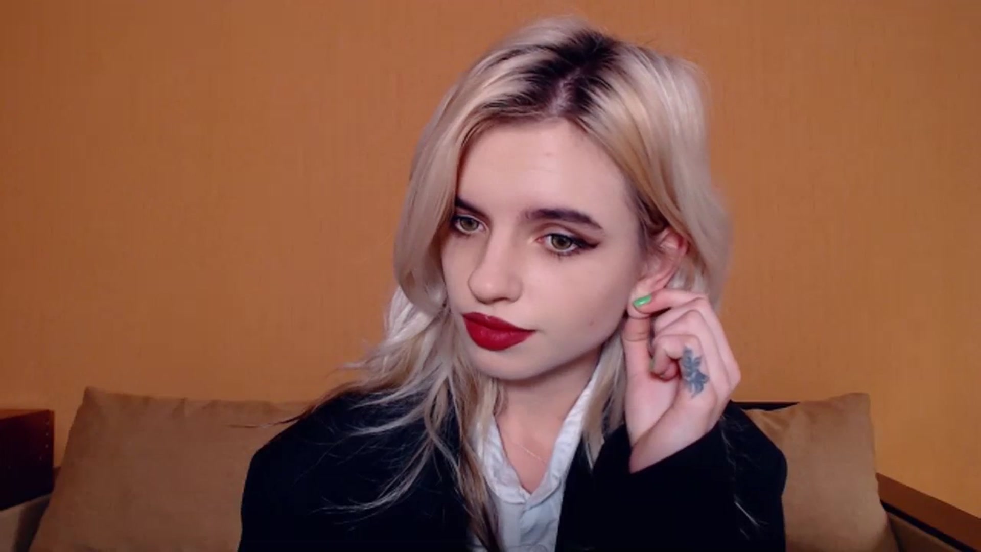 Gallery image thumbnail from Erineys's myfreecams stream on, 10/28/2023, 13:57 image 8 of 20