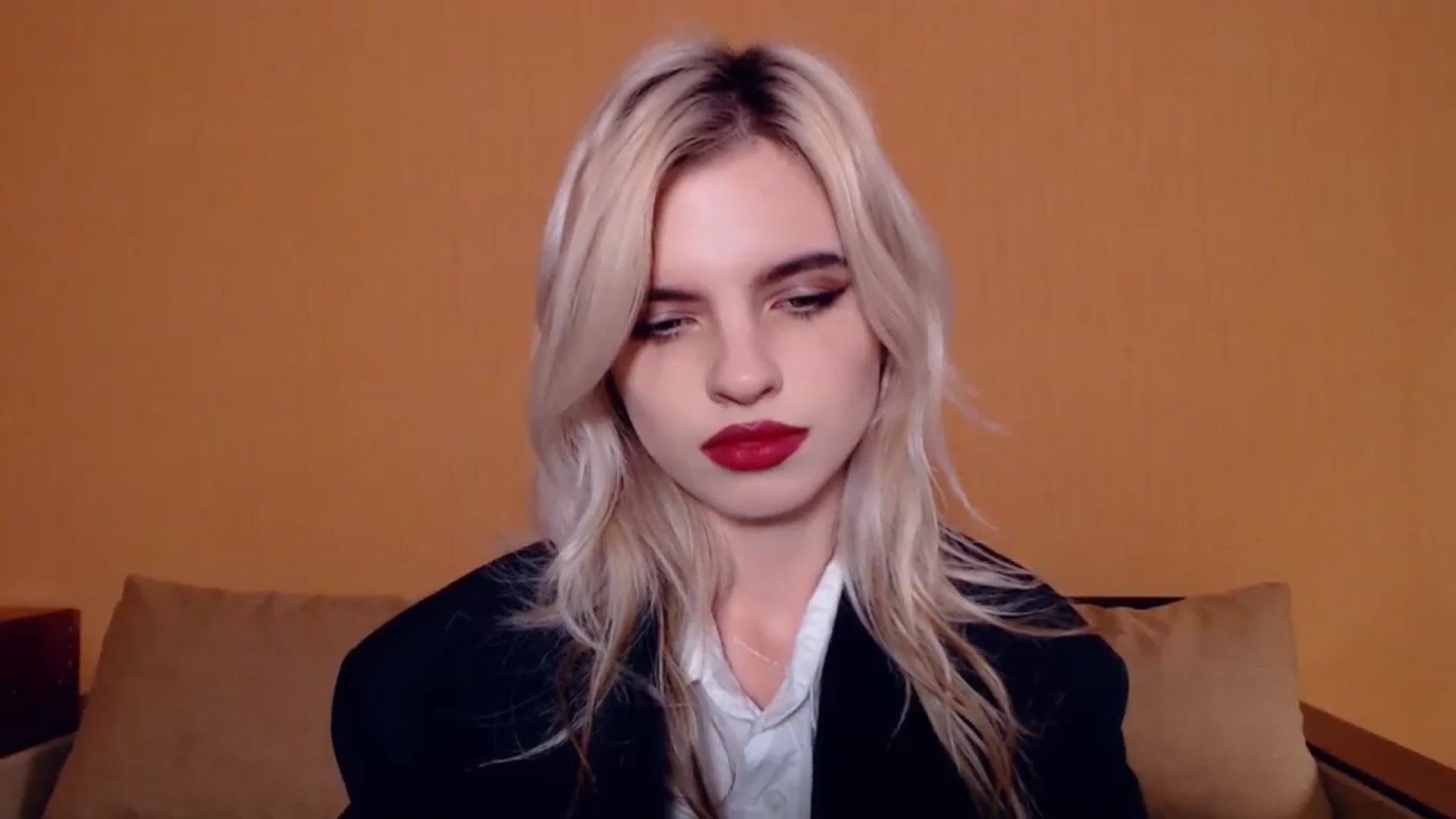 Gallery image thumbnail from Erineys's myfreecams stream on, 10/28/2023, 13:57 image 12 of 20
