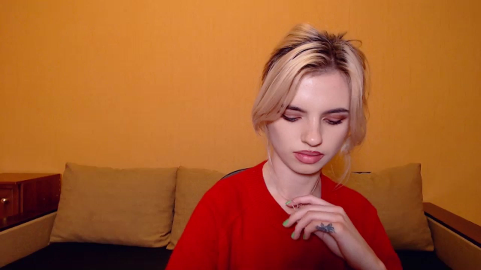 Gallery image thumbnail from Erineys's myfreecams stream on, 10/29/2023, 18:07 image 12 of 20
