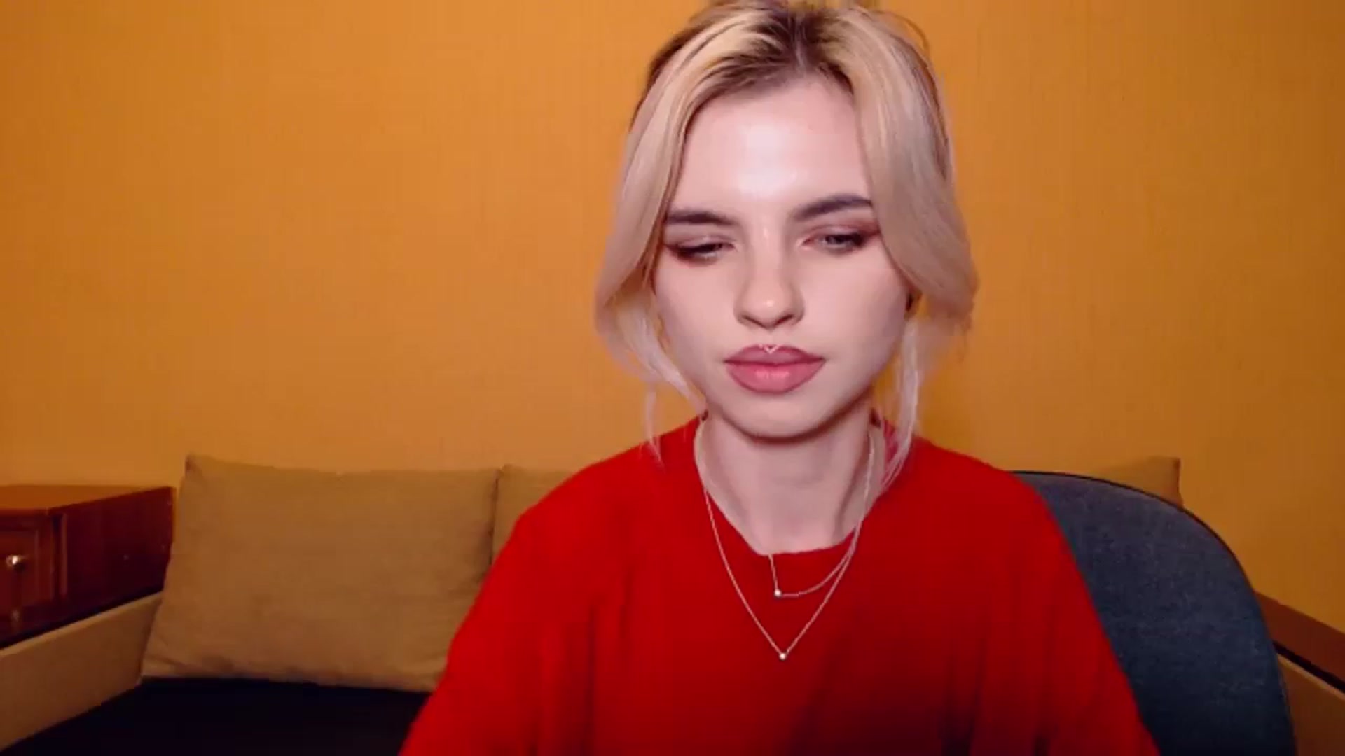 Gallery image thumbnail from Erineys's myfreecams stream on, 10/29/2023, 18:07 image 17 of 20