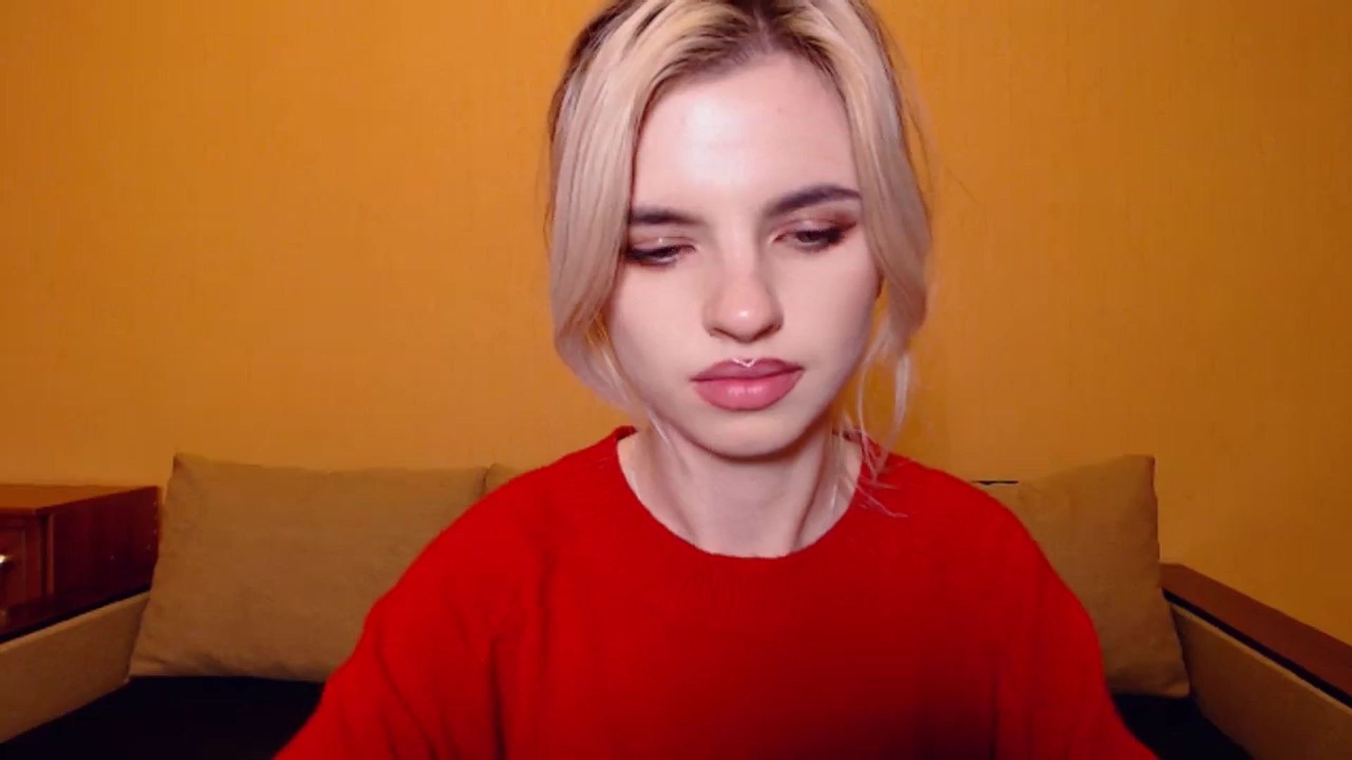 Gallery image thumbnail from Erineys's myfreecams stream on, 10/29/2023, 18:59 image 5 of 20