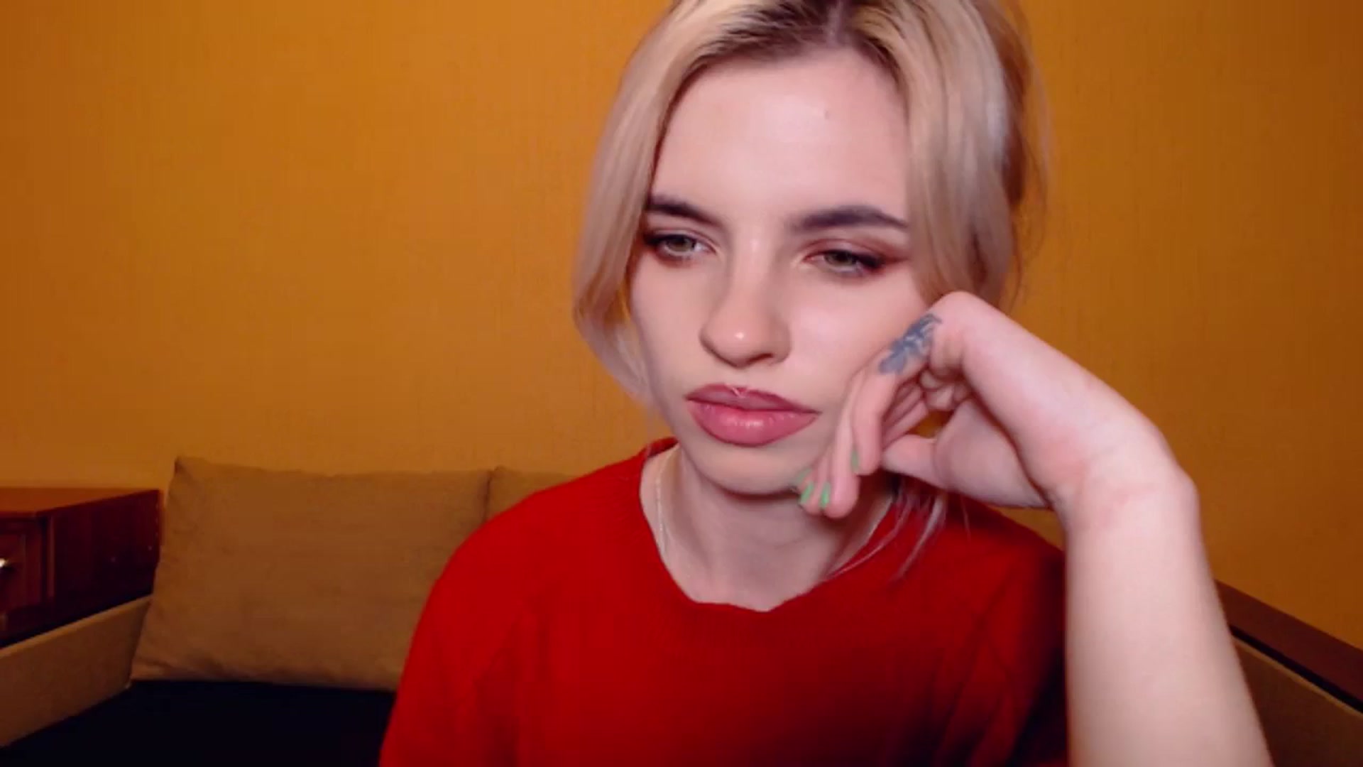 Gallery image thumbnail from Erineys's myfreecams stream on, 10/29/2023, 18:59 image 4 of 20