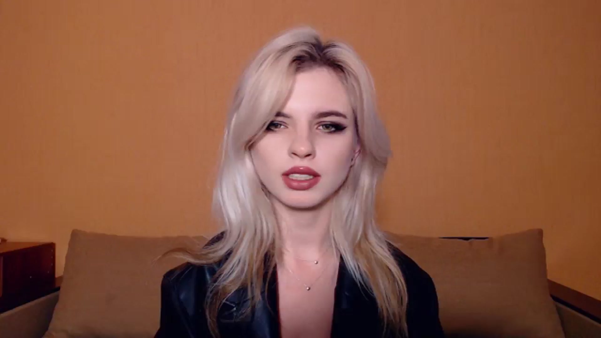 Gallery image thumbnail from Erineys's myfreecams stream on, 10/30/2023, 15:10 image 6 of 20