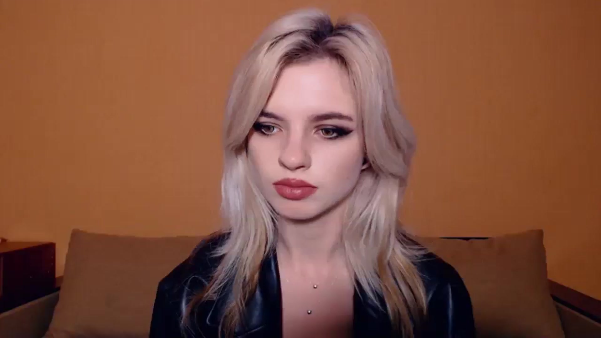 Gallery image thumbnail from Erineys's myfreecams stream on, 10/30/2023, 15:10 image 19 of 20