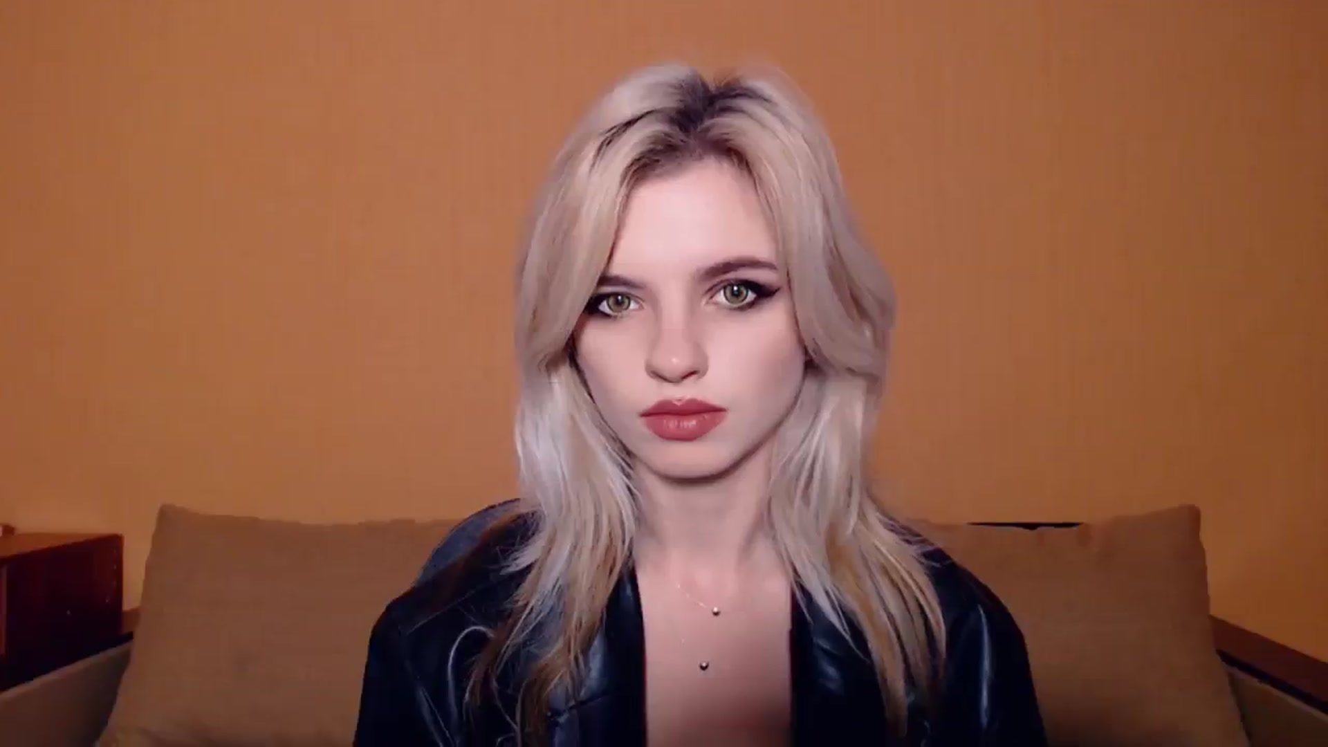 Gallery image thumbnail from Erineys's myfreecams stream on, 10/30/2023, 15:10 image 20 of 20