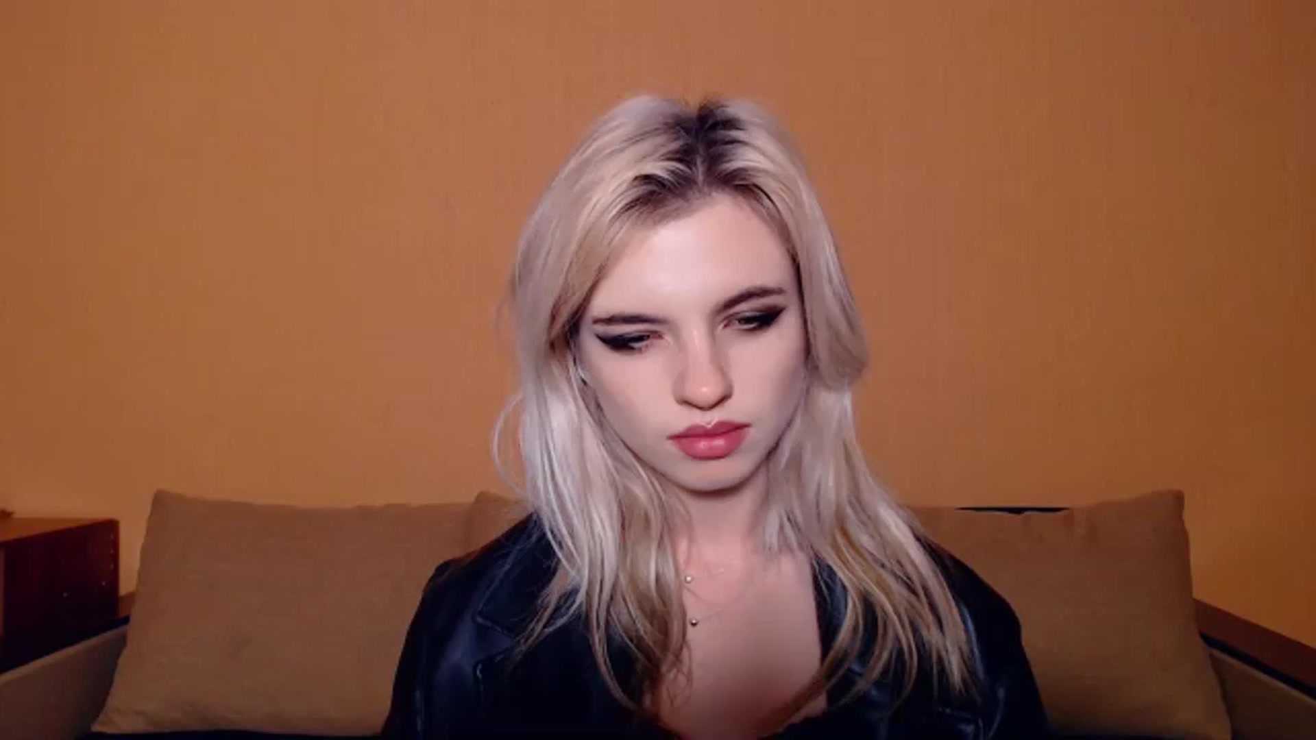 Gallery image thumbnail from Erineys's myfreecams stream on, 10/30/2023, 18:17 image 7 of 20