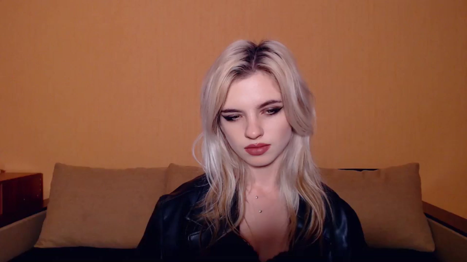 Gallery image thumbnail from Erineys's myfreecams stream on, 10/30/2023, 18:17 image 19 of 20