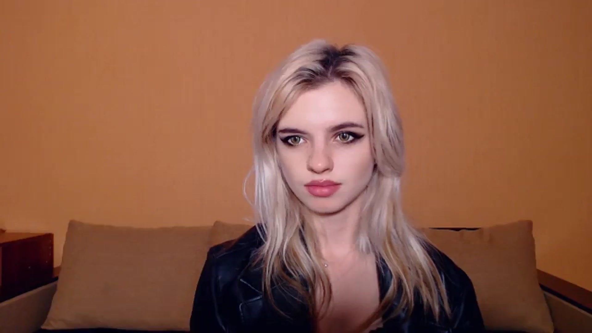 Gallery image thumbnail from Erineys's myfreecams stream on, 10/30/2023, 18:17 image 10 of 20