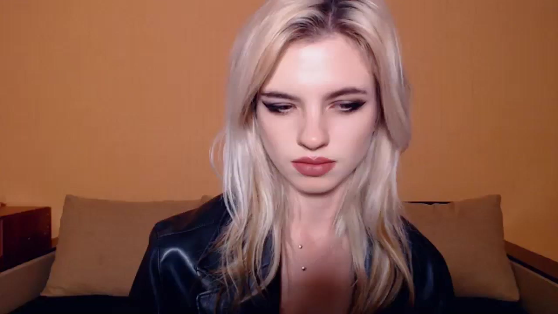 Gallery image thumbnail from Erineys's myfreecams stream on, 10/30/2023, 18:17 image 15 of 20