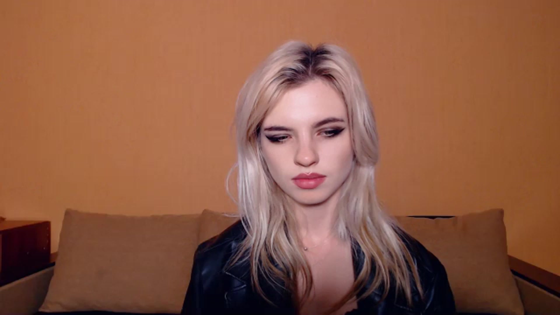 Gallery image thumbnail from Erineys's myfreecams stream on, 10/30/2023, 18:17 image 9 of 20
