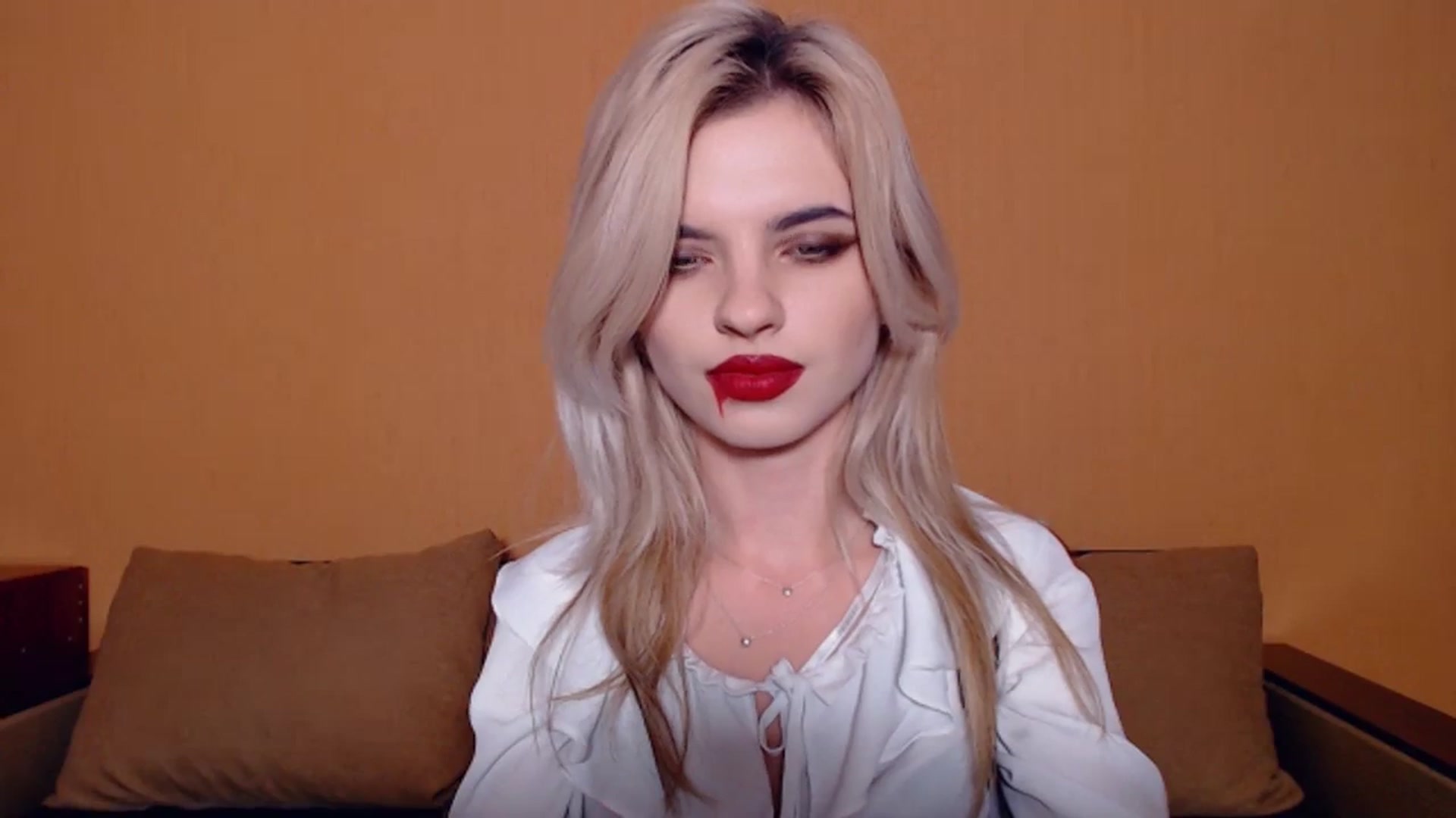 Gallery image thumbnail from Erineys's myfreecams stream on, 10/31/2023, 16:27 image 15 of 20