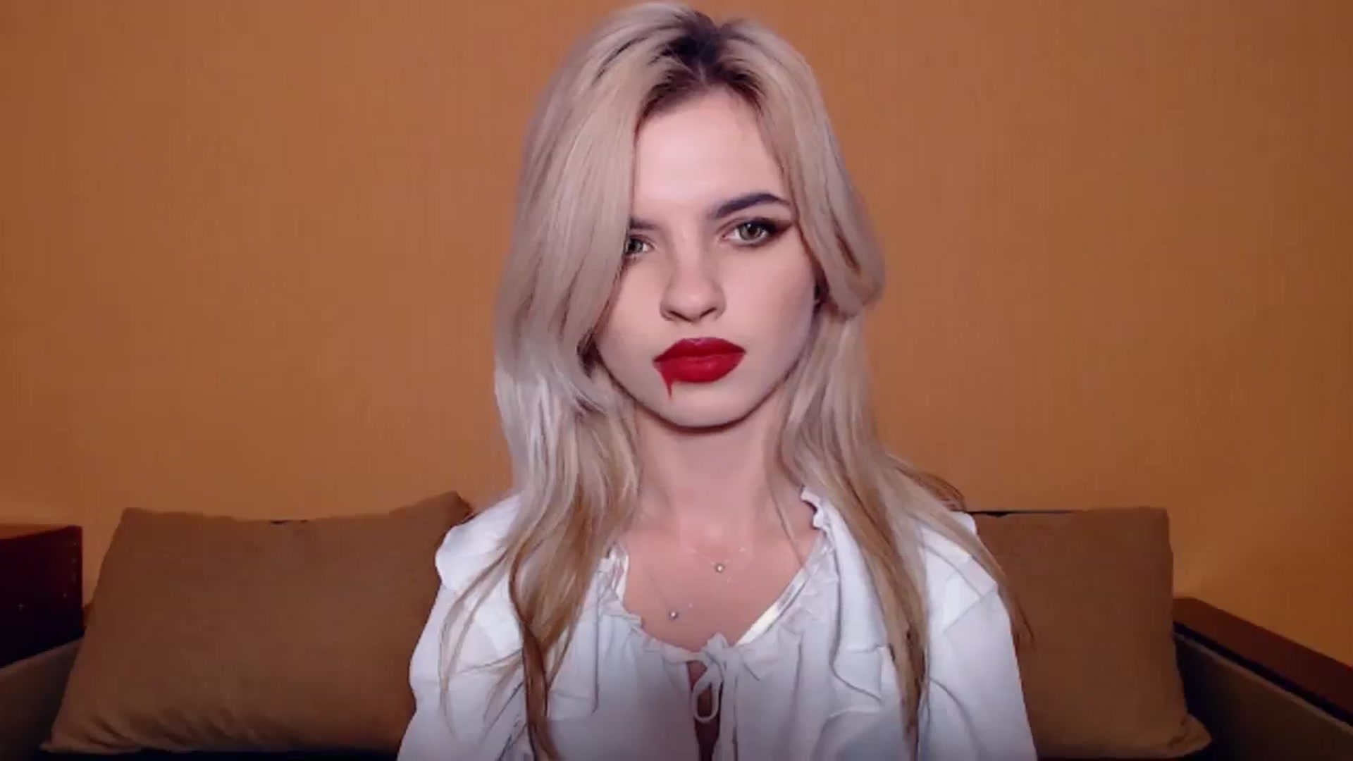 Gallery image thumbnail from Erineys's myfreecams stream on, 10/31/2023, 16:27 image 14 of 20