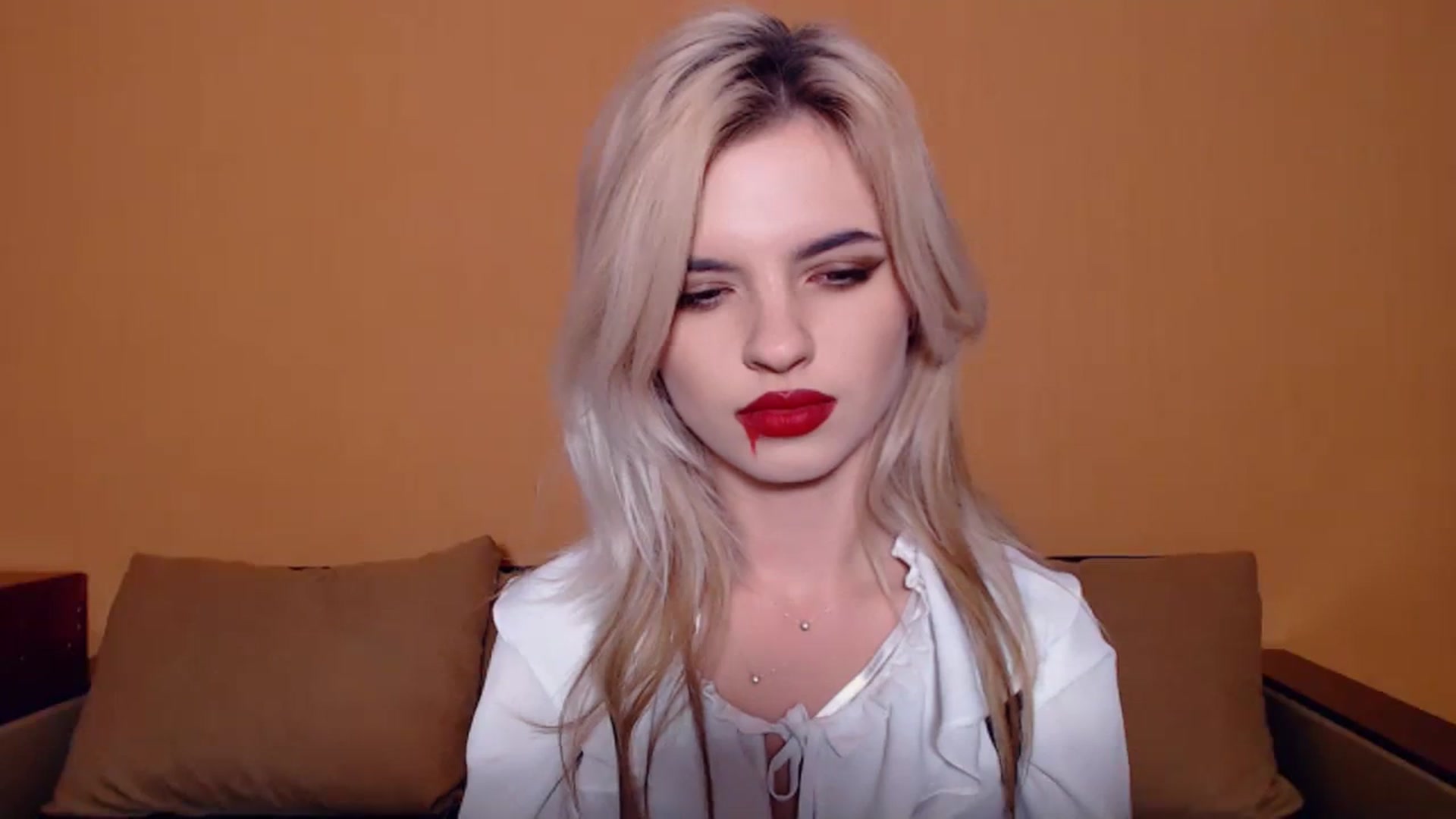 Gallery image thumbnail from Erineys's myfreecams stream on, 10/31/2023, 16:27 image 12 of 20