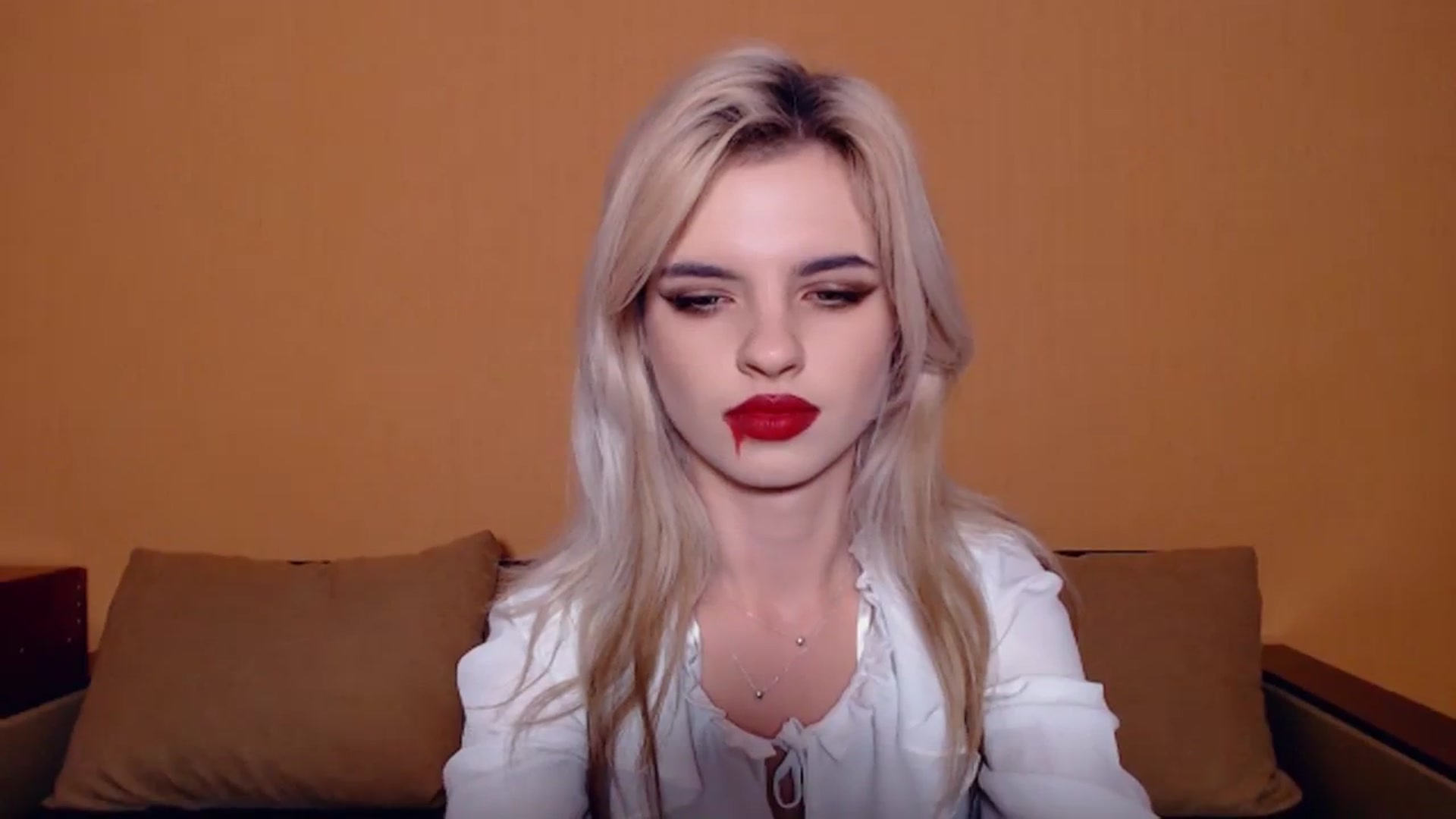 Gallery image thumbnail from Erineys's myfreecams stream on, 10/31/2023, 16:49 image 7 of 20