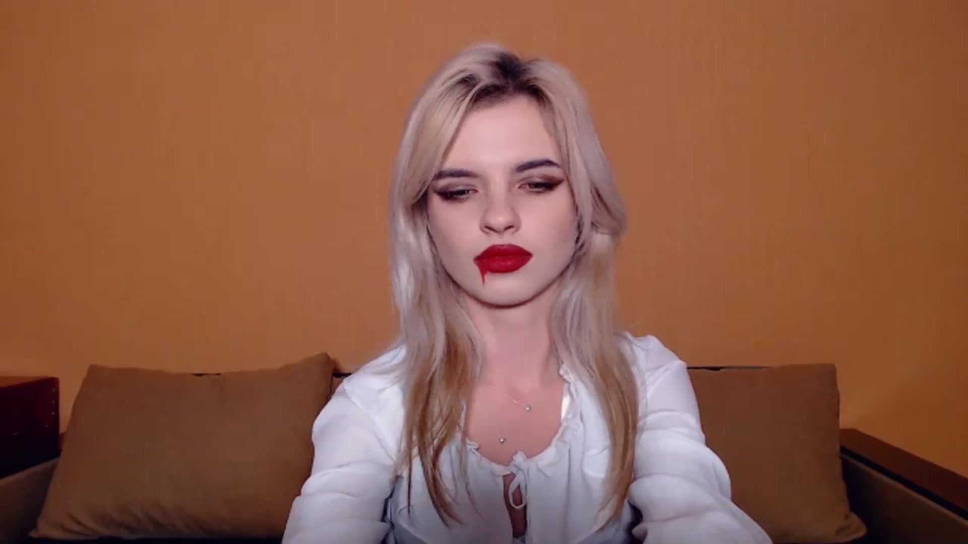 Gallery image thumbnail from Erineys's myfreecams stream on, 10/31/2023, 16:49 image 14 of 20