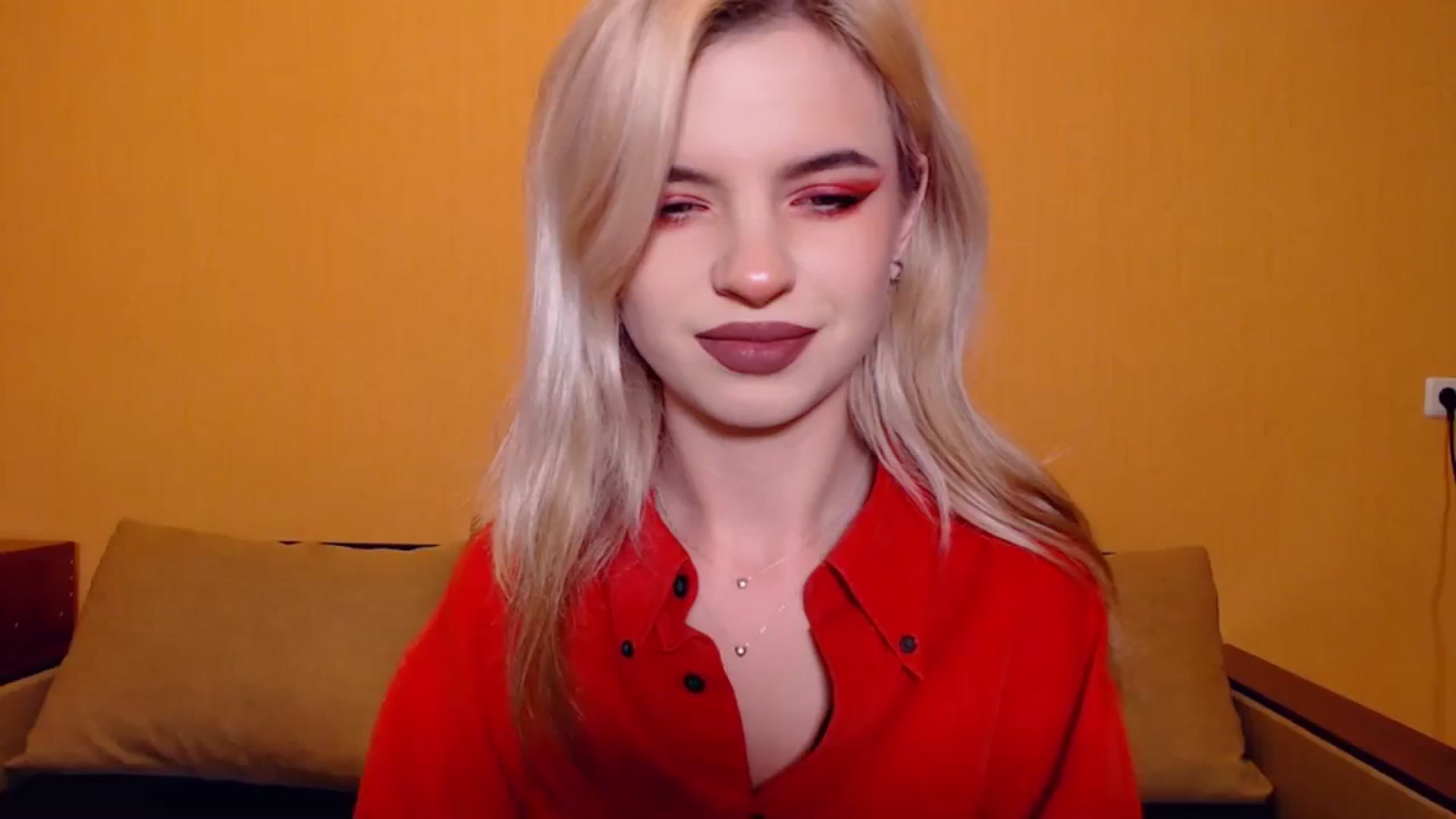 Gallery image thumbnail from Erineys's myfreecams stream on, 11/03/2023, 15:09 image 1 of 20