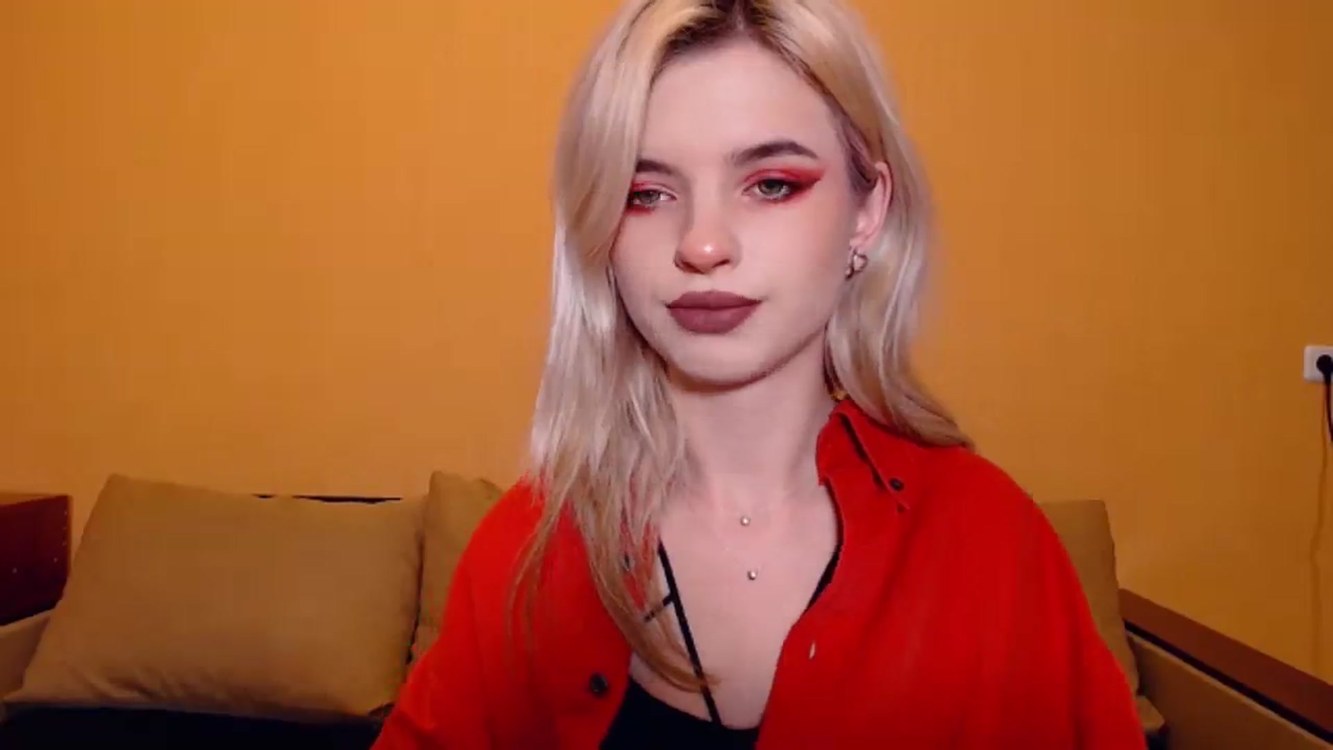 Gallery image thumbnail from Erineys's myfreecams stream on, 11/03/2023, 15:09 image 18 of 20