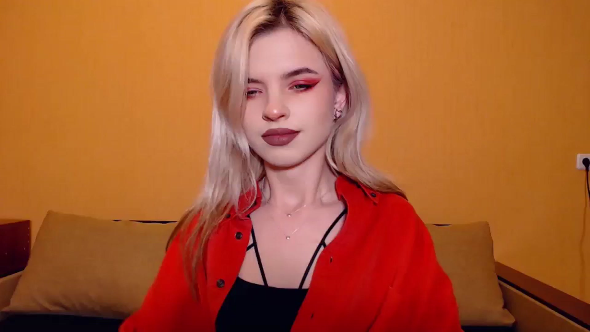 Gallery image thumbnail from Erineys's myfreecams stream on, 11/03/2023, 15:09 image 9 of 20