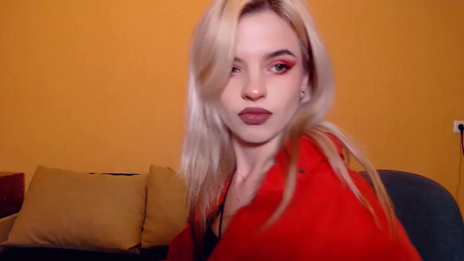 Gallery image thumbnail from Erineys's myfreecams stream on, 11/03/2023, 15:09 image 11 of 20