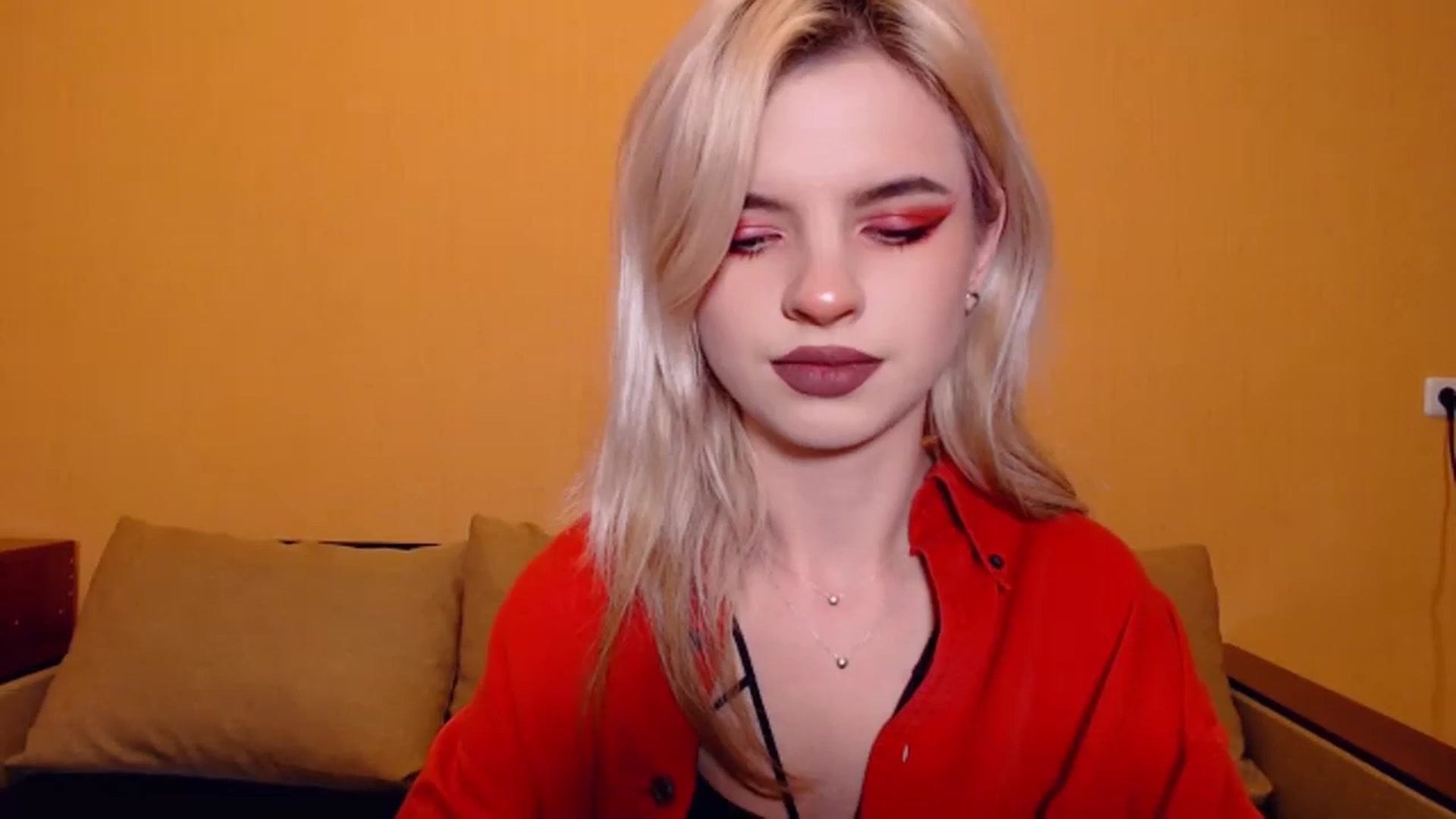 Gallery image thumbnail from Erineys's myfreecams stream on, 11/03/2023, 15:09 image 19 of 20