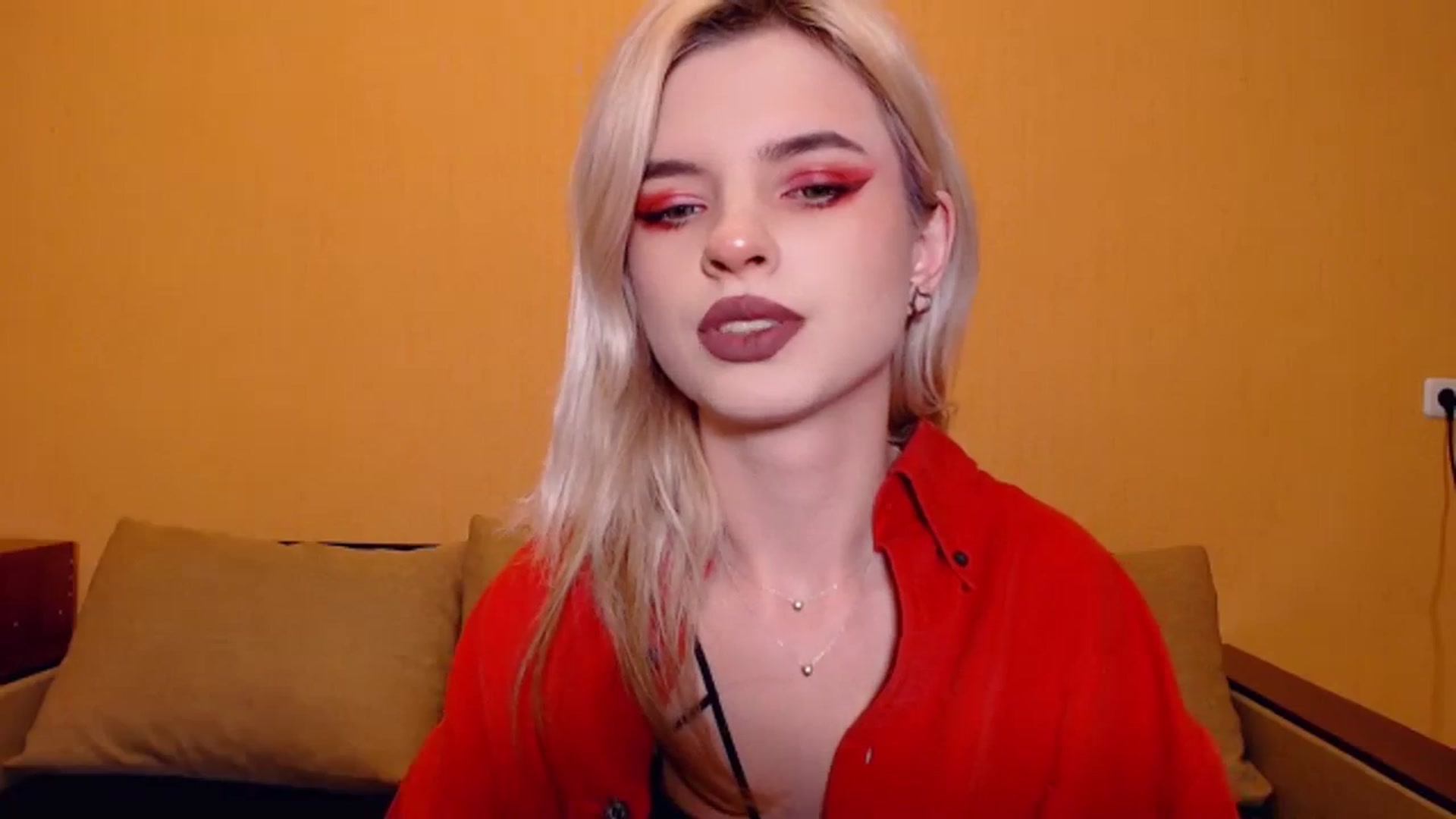 Gallery image thumbnail from Erineys's myfreecams stream on, 11/03/2023, 15:09 image 16 of 20