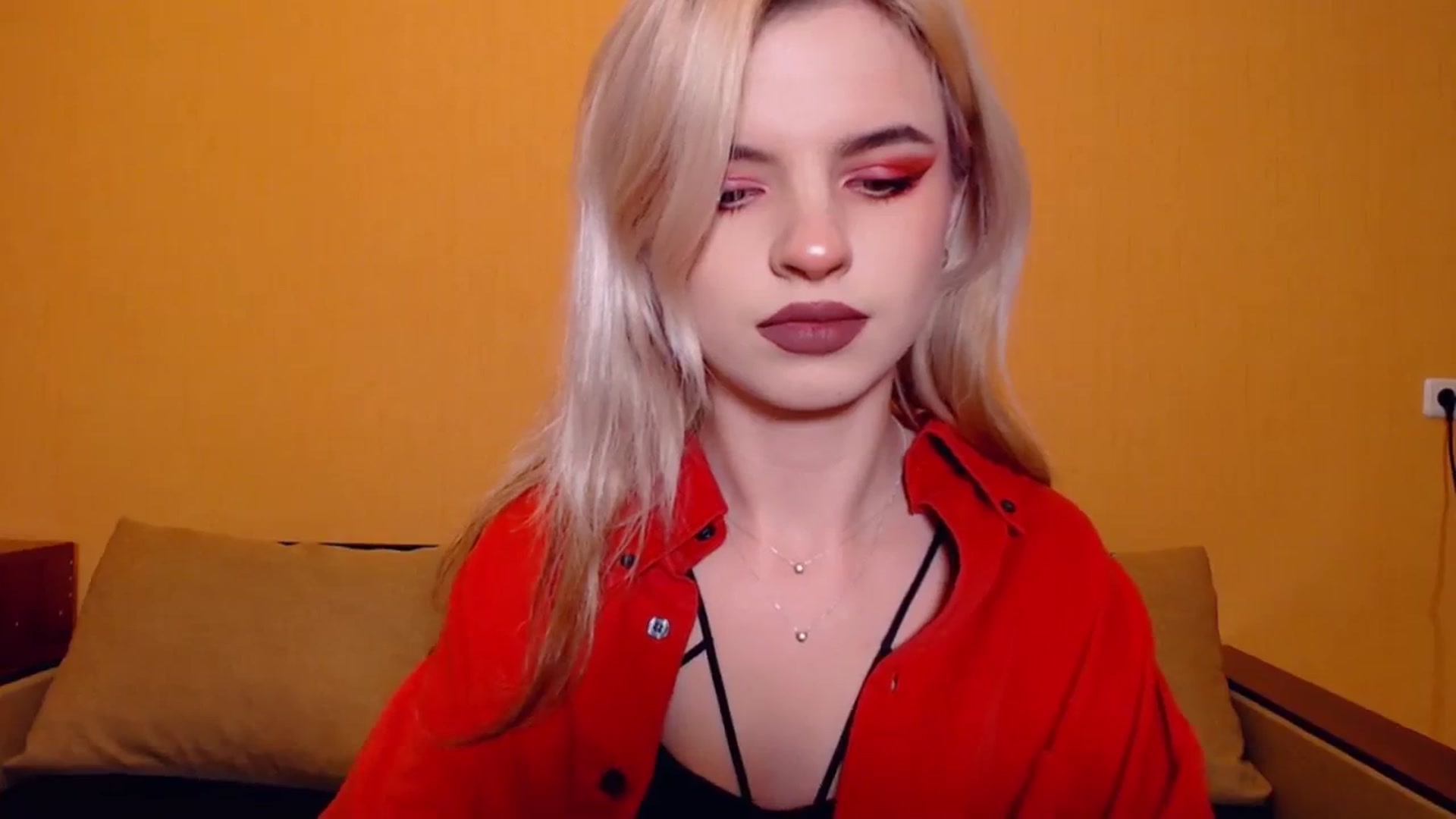 Gallery image thumbnail from Erineys's myfreecams stream on, 11/03/2023, 15:09 image 6 of 20