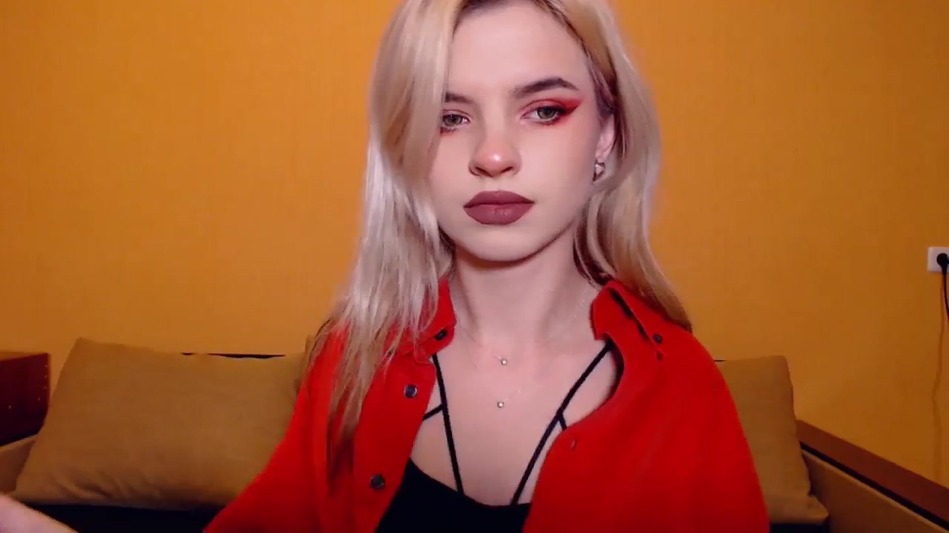 Gallery image thumbnail from Erineys's myfreecams stream on, 11/03/2023, 15:09 image 7 of 20