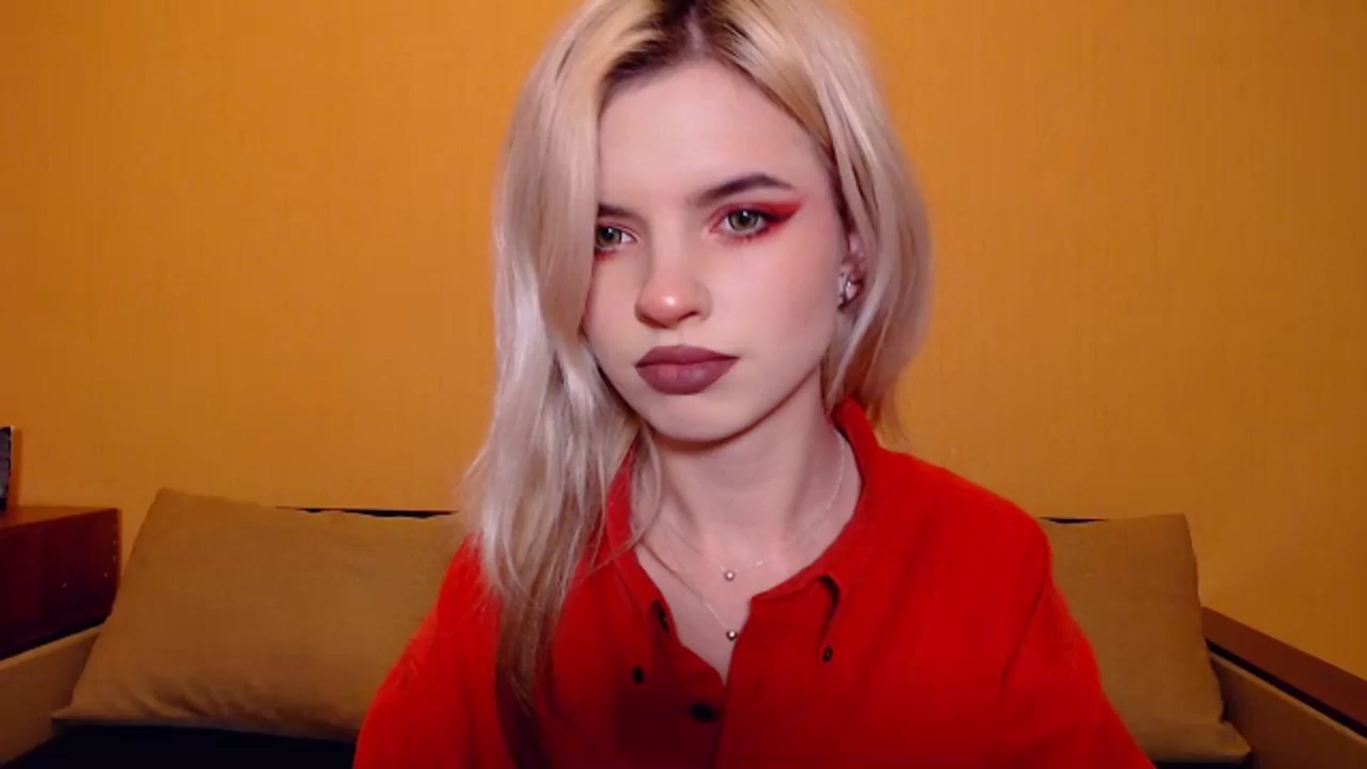 Gallery image thumbnail from Erineys's myfreecams stream on, 11/03/2023, 16:19 image 7 of 20