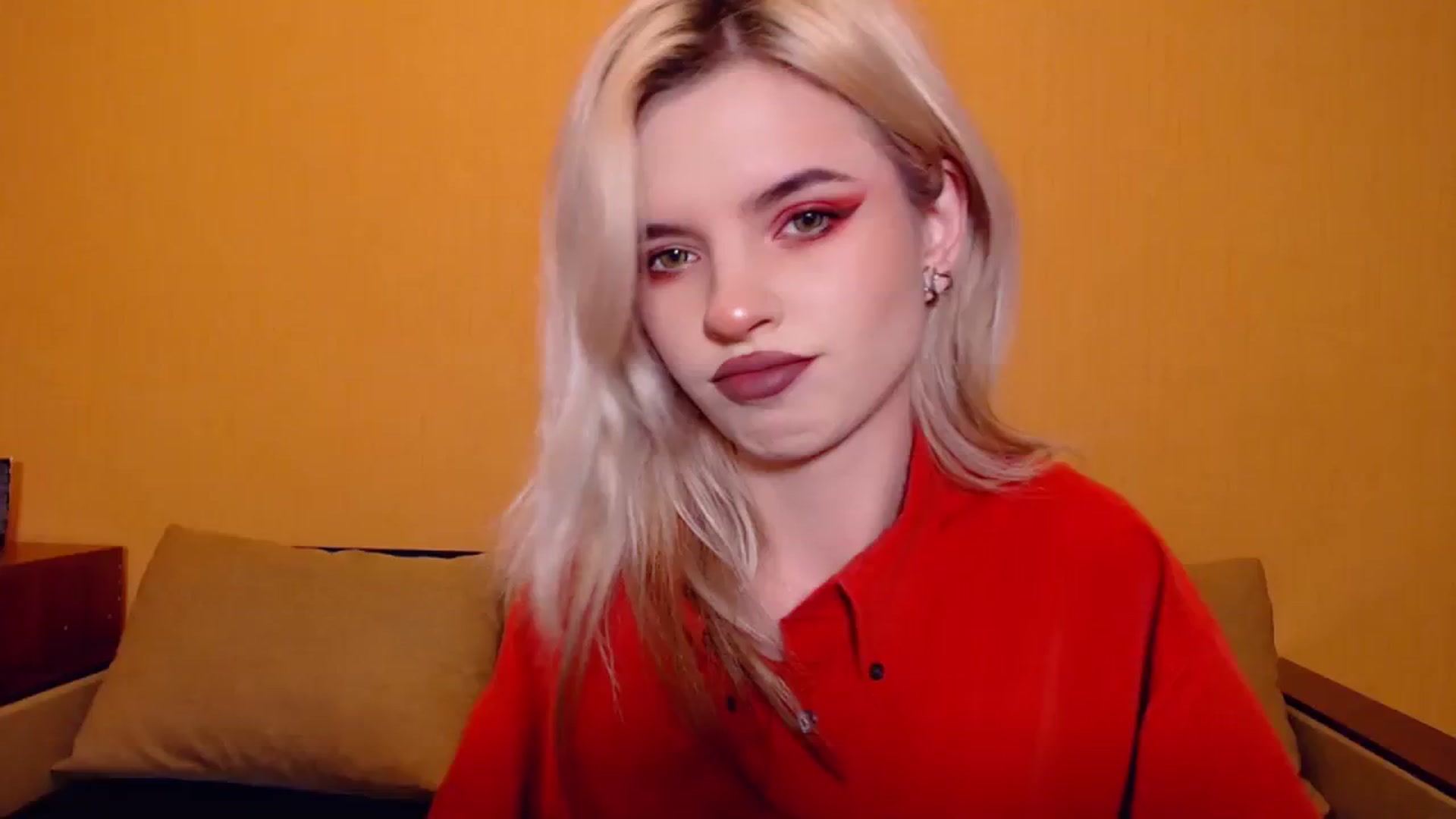 Gallery image thumbnail from Erineys's myfreecams stream on, 11/03/2023, 16:19 image 1 of 20