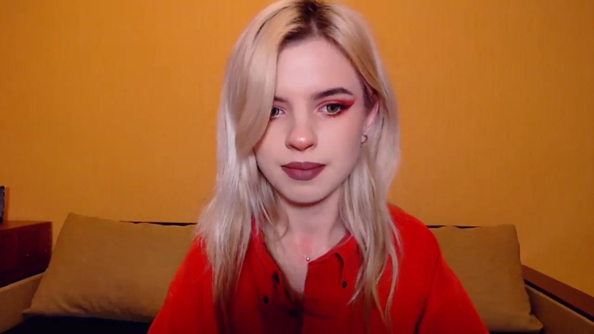 Gallery image thumbnail from Erineys's myfreecams stream on, 11/03/2023, 16:19 image 19 of 20