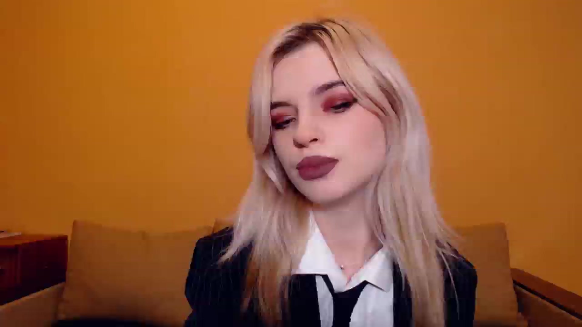 Gallery image thumbnail from Erineys's myfreecams stream on, 11/04/2023, 12:58 image 7 of 20