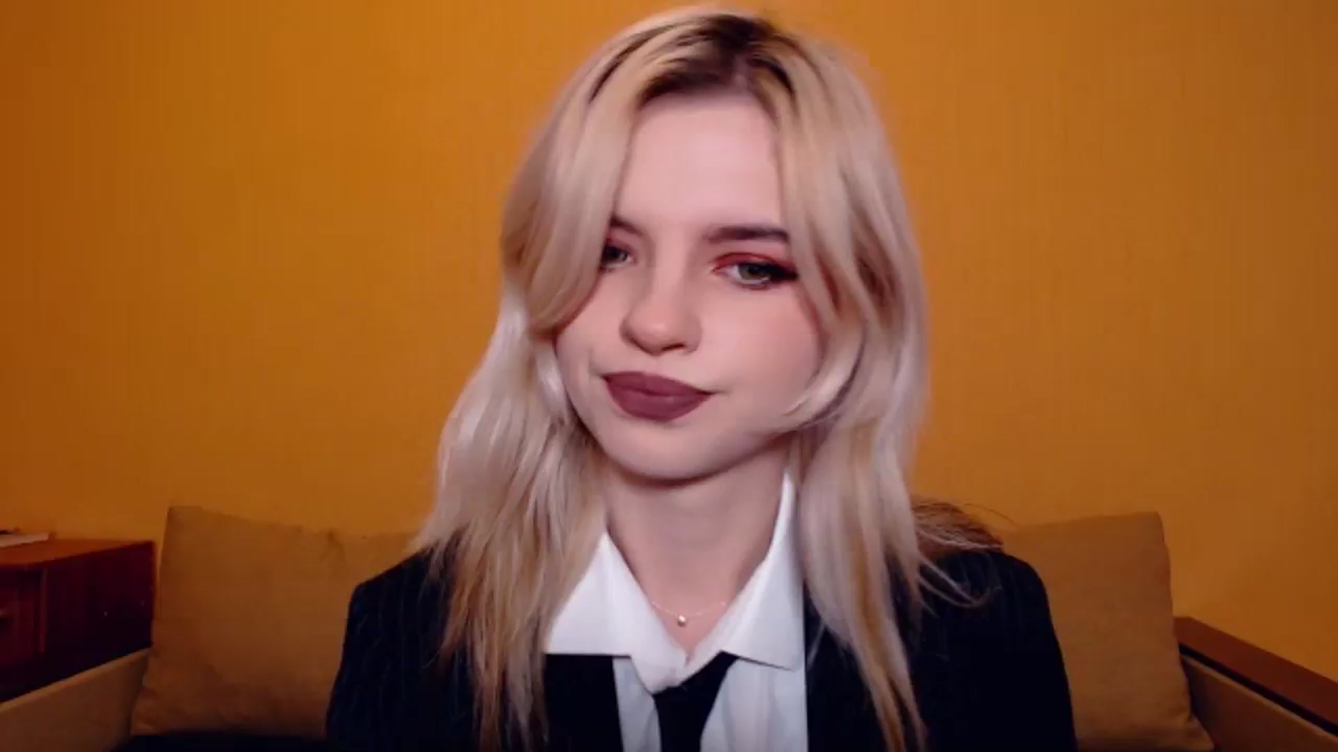Gallery image thumbnail from Erineys's myfreecams stream on, 11/04/2023, 12:58 image 5 of 20