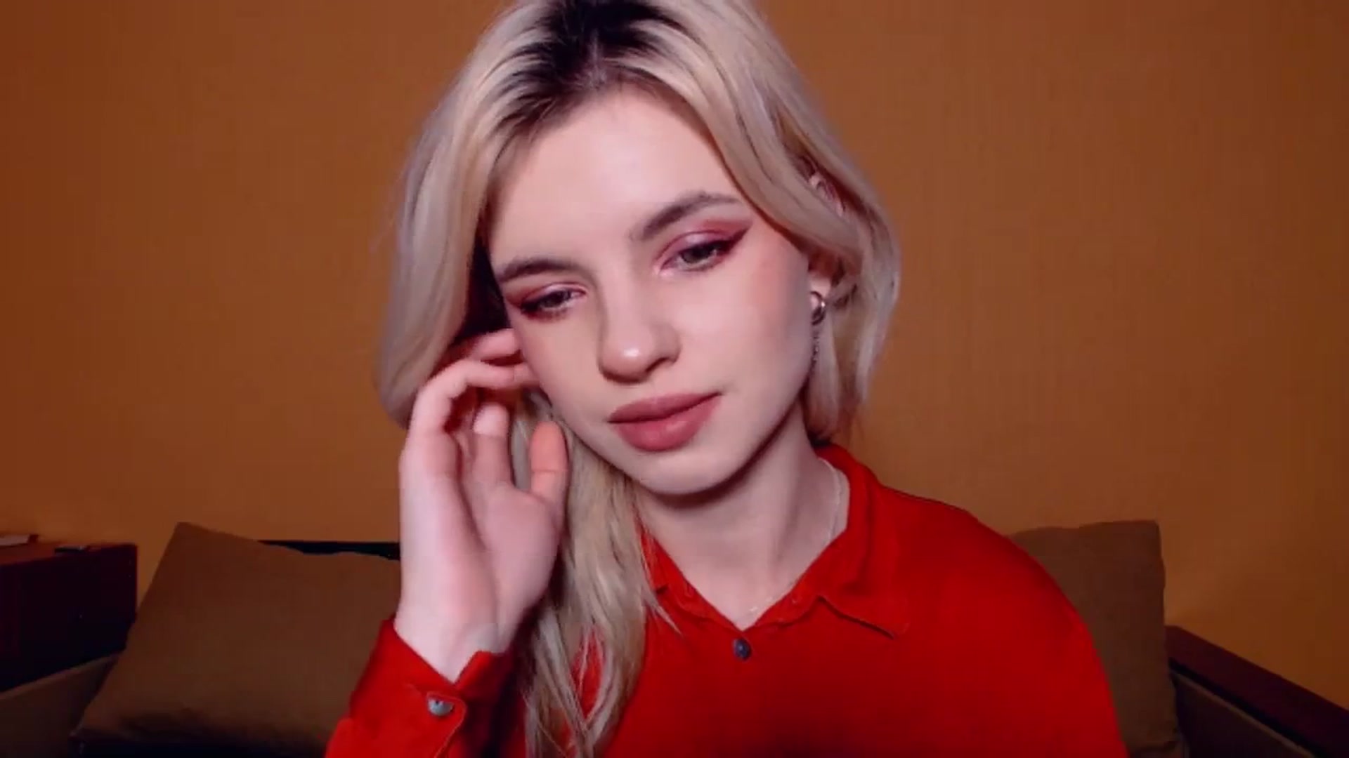 Gallery image thumbnail from Erineys's myfreecams stream on, 11/06/2023, 14:45 image 13 of 20