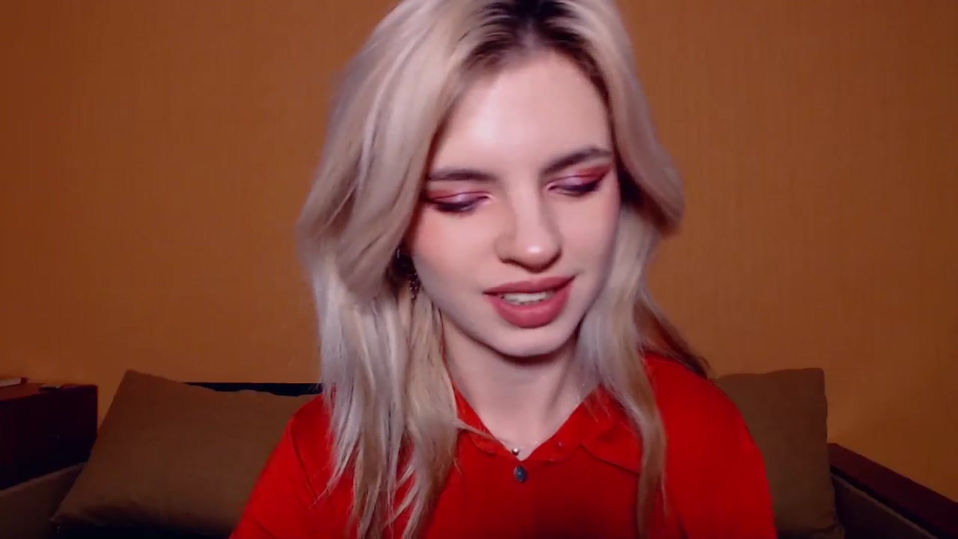Gallery image thumbnail from Erineys's myfreecams stream on, 11/06/2023, 14:45 image 3 of 20