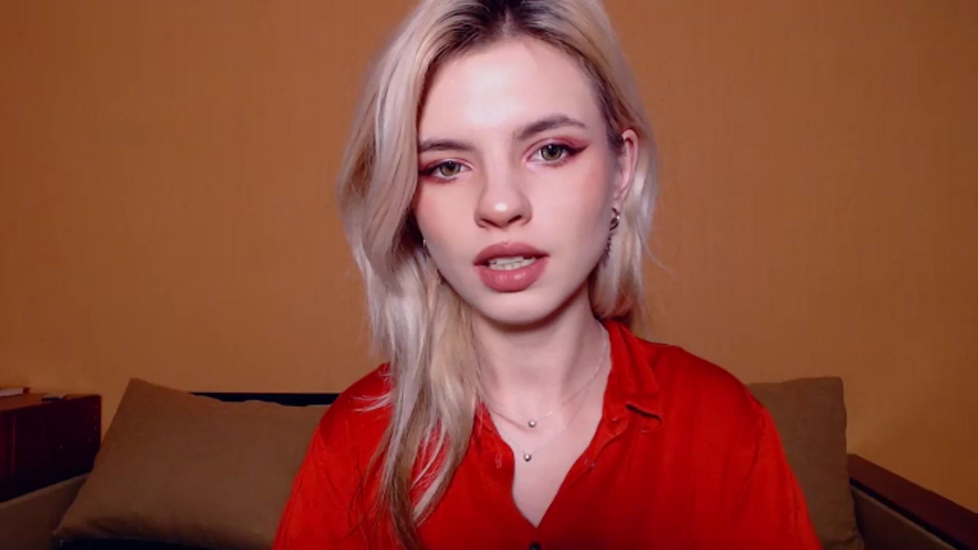 Gallery image thumbnail from Erineys's myfreecams stream on, 11/06/2023, 14:45 image 15 of 20