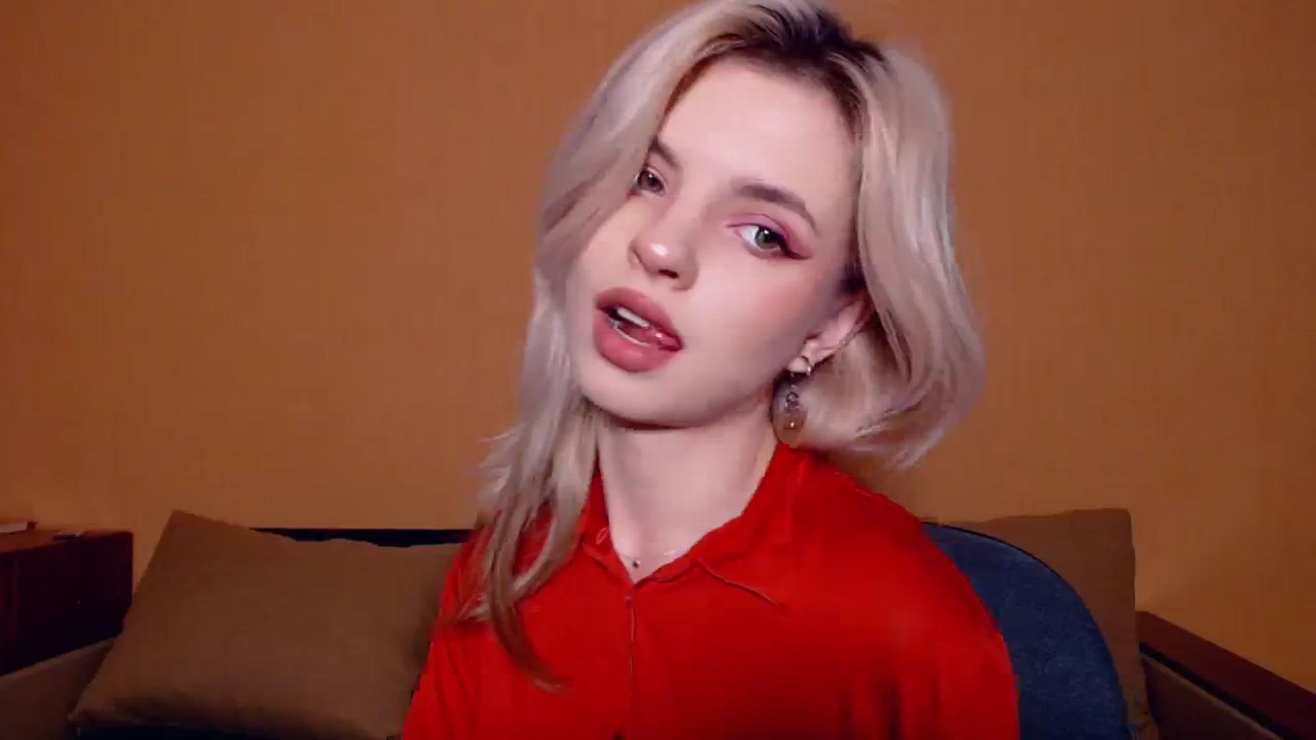 Gallery image thumbnail from Erineys's myfreecams stream on, 11/06/2023, 14:45 image 8 of 20