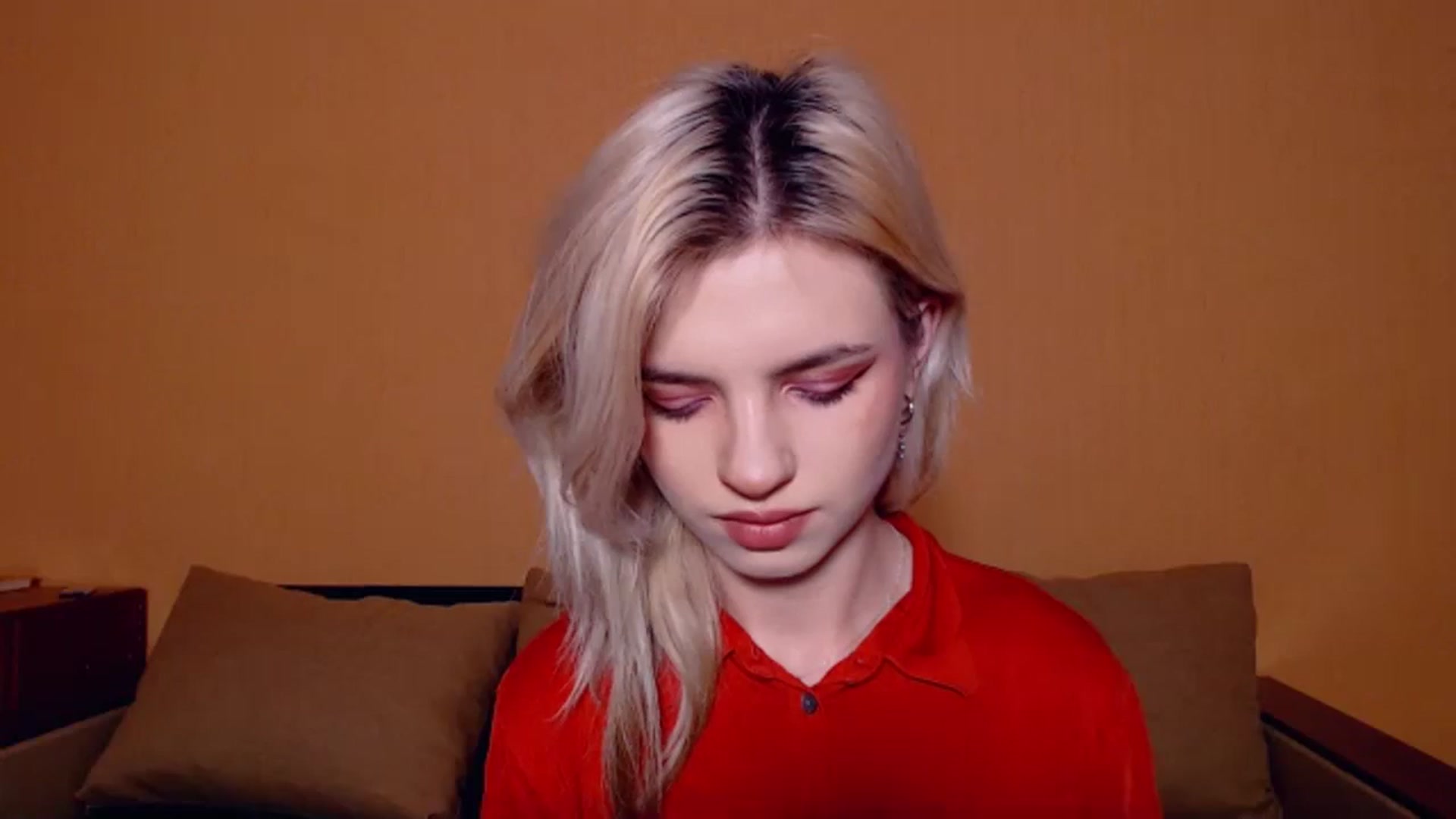 Gallery image thumbnail from Erineys's myfreecams stream on, 11/06/2023, 14:45 image 10 of 20