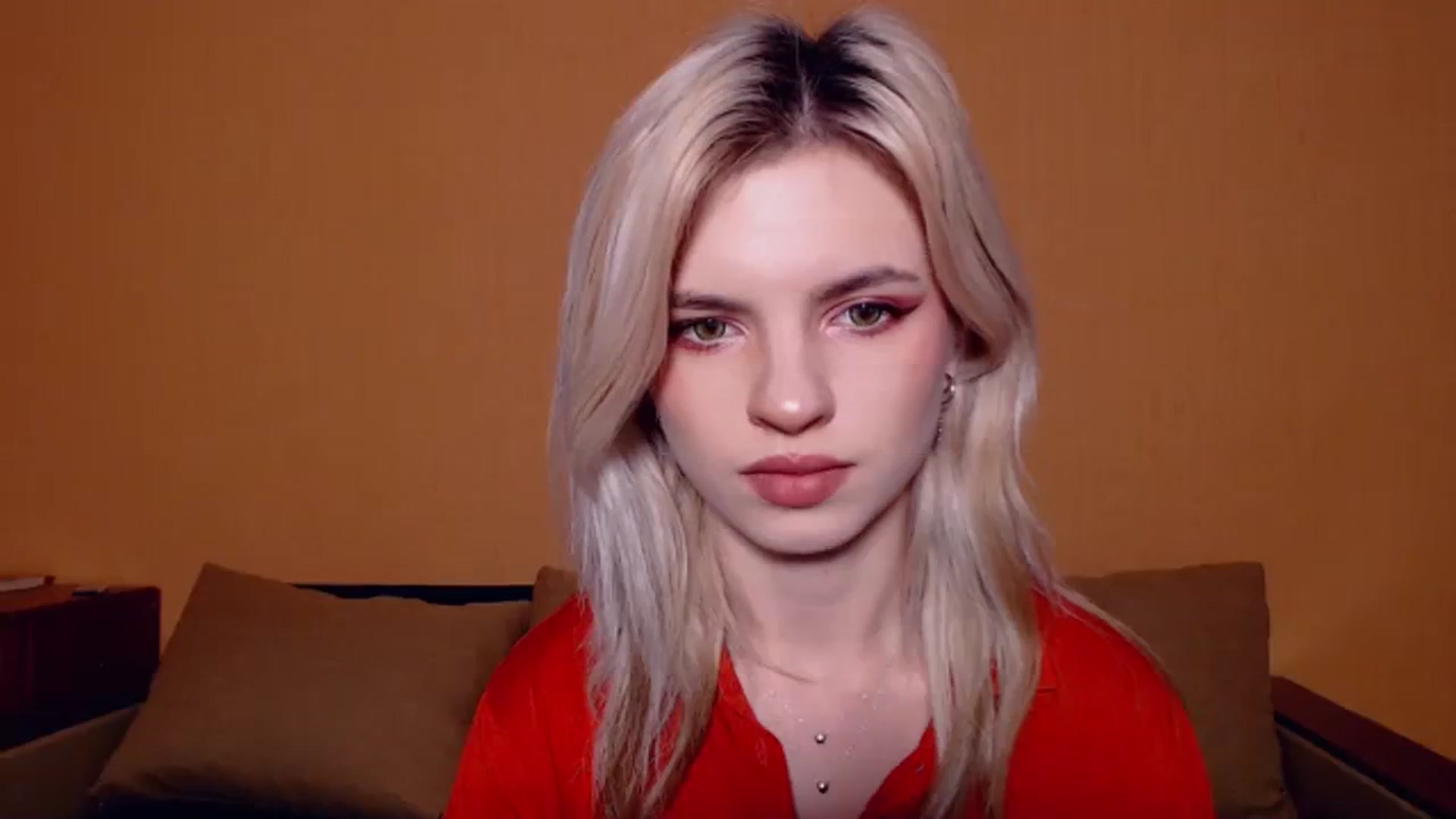 Gallery image thumbnail from Erineys's myfreecams stream on, 11/06/2023, 14:59 image 5 of 20