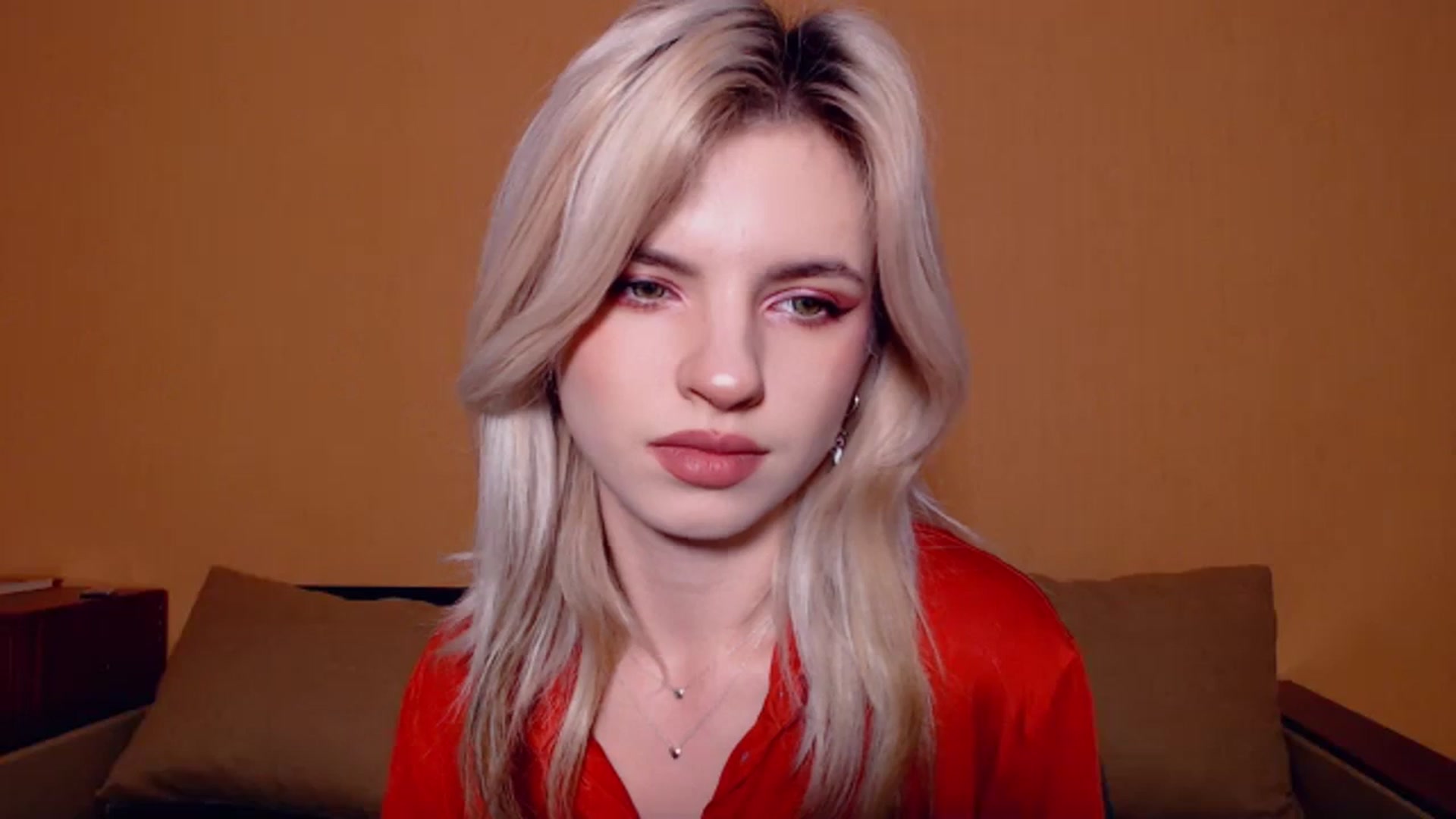 Gallery image thumbnail from Erineys's myfreecams stream on, 11/06/2023, 14:59 image 16 of 20