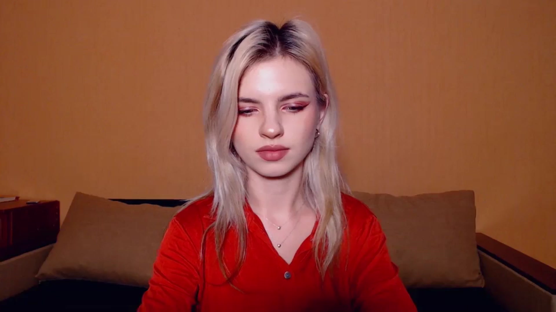 Gallery image thumbnail from Erineys's myfreecams stream on, 11/06/2023, 16:31 image 16 of 20