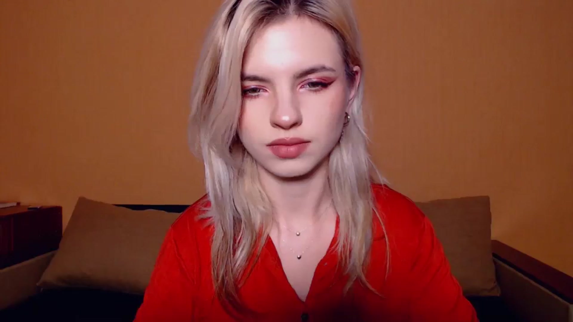 Gallery image thumbnail from Erineys's myfreecams stream on, 11/06/2023, 16:31 image 4 of 20