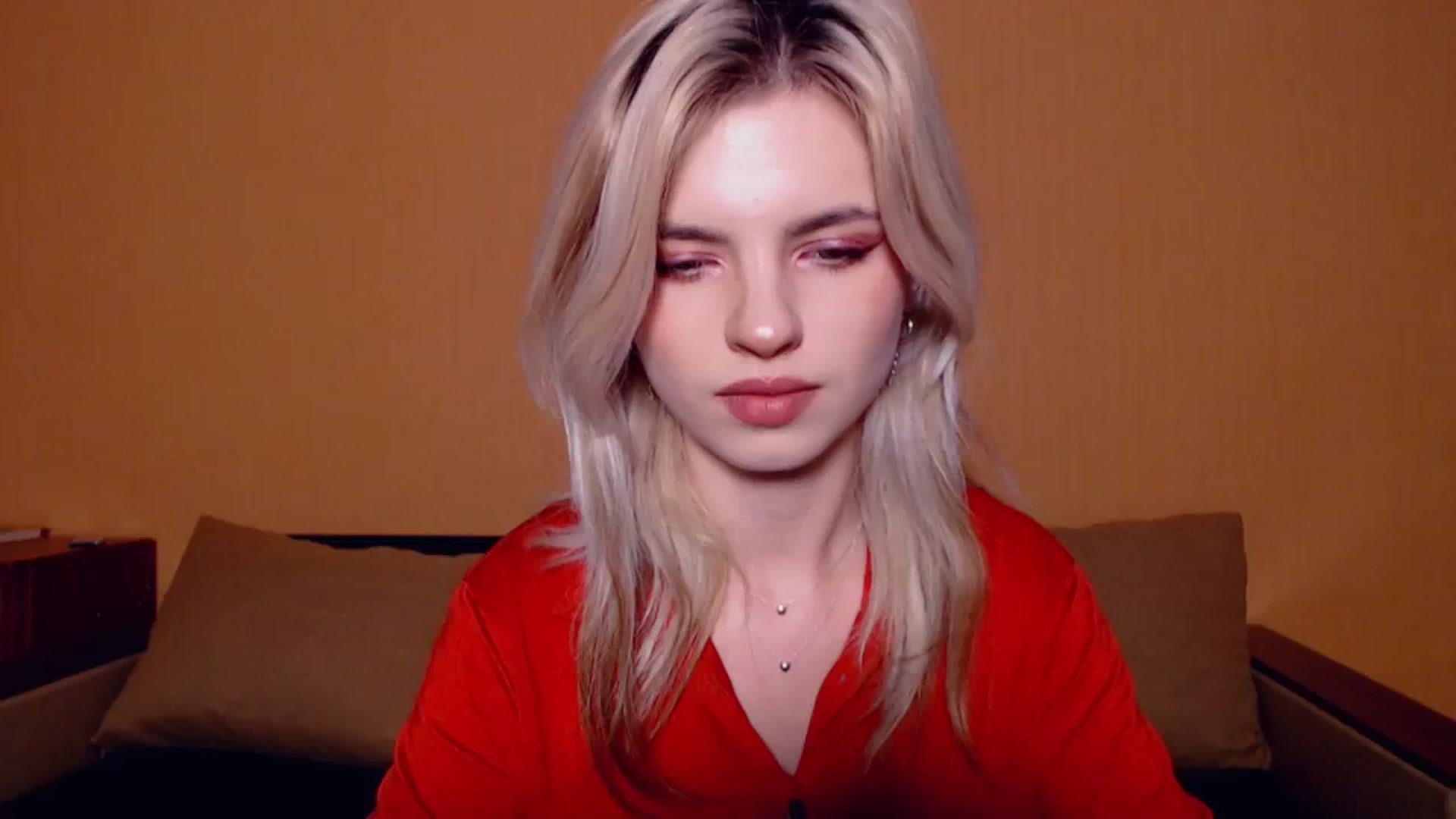 Gallery image thumbnail from Erineys's myfreecams stream on, 11/06/2023, 16:31 image 6 of 20