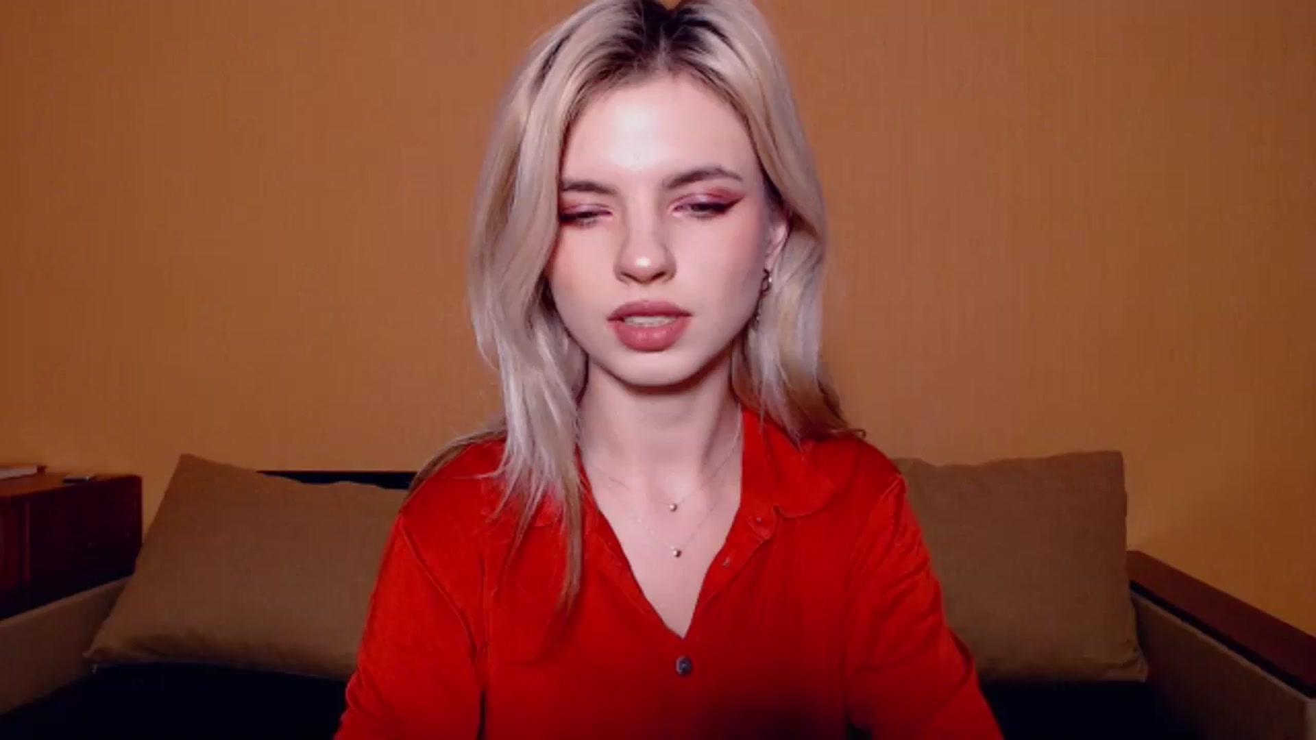 Gallery image thumbnail from Erineys's myfreecams stream on, 11/06/2023, 16:31 image 10 of 20