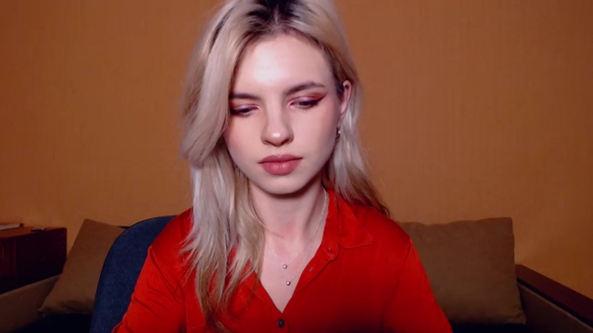 Gallery image thumbnail from Erineys's myfreecams stream on, 11/06/2023, 17:32 image 1 of 20