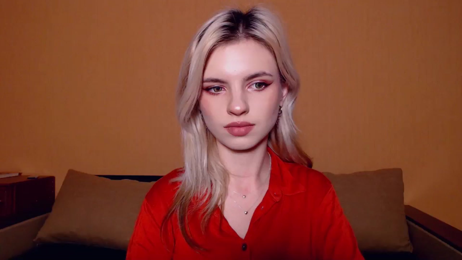 Gallery image thumbnail from Erineys's myfreecams stream on, 11/06/2023, 17:32 image 10 of 20