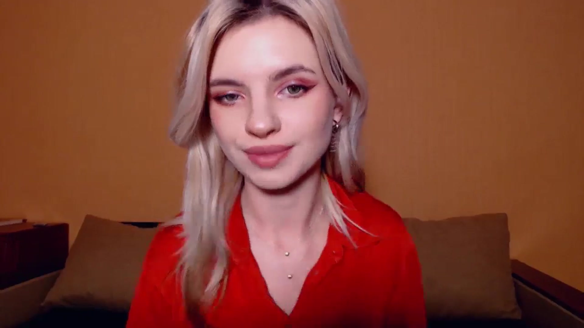Gallery image thumbnail from Erineys's myfreecams stream on, 11/06/2023, 17:32 image 14 of 20