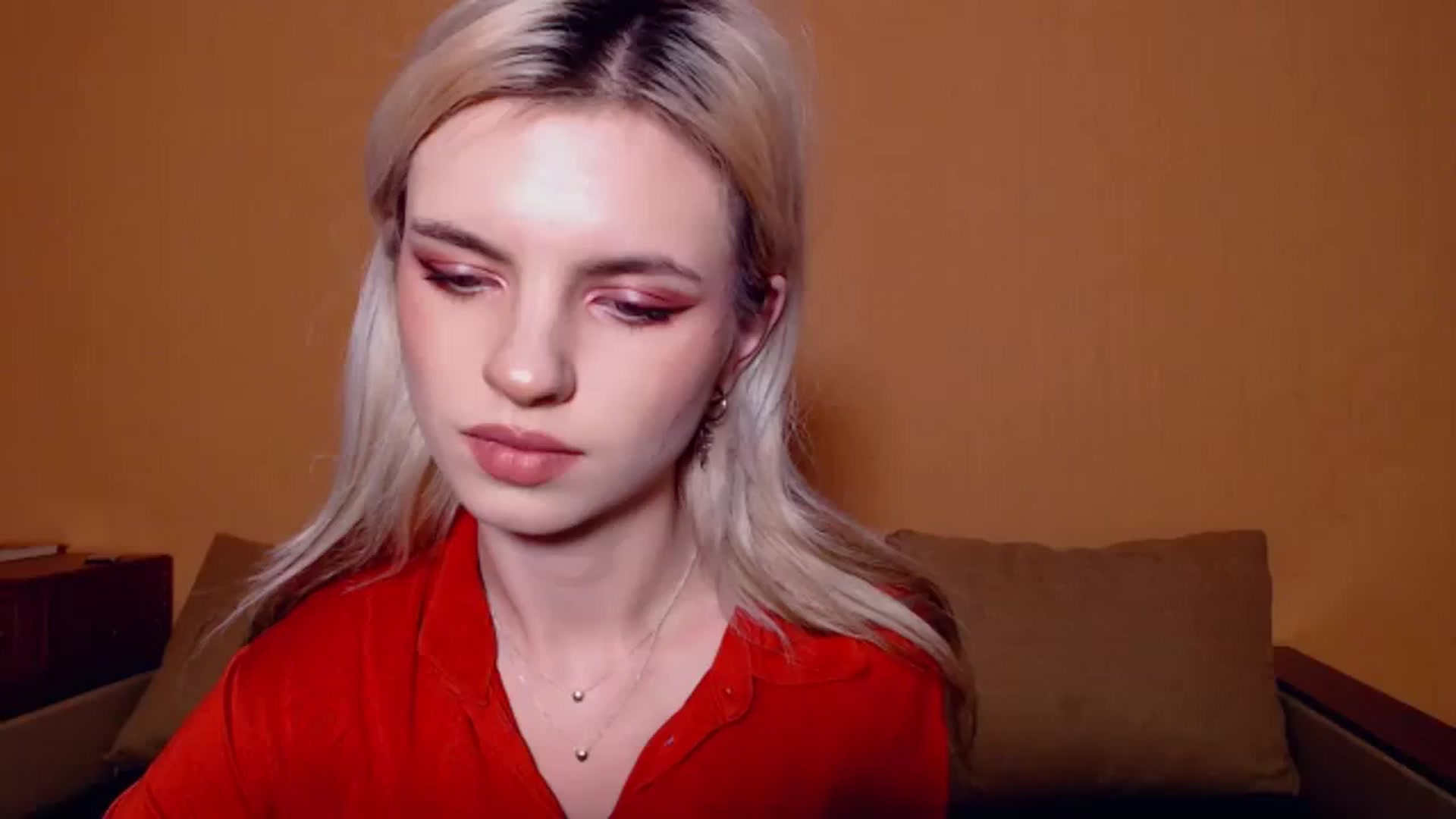 Gallery image thumbnail from Erineys's myfreecams stream on, 11/06/2023, 17:32 image 15 of 20
